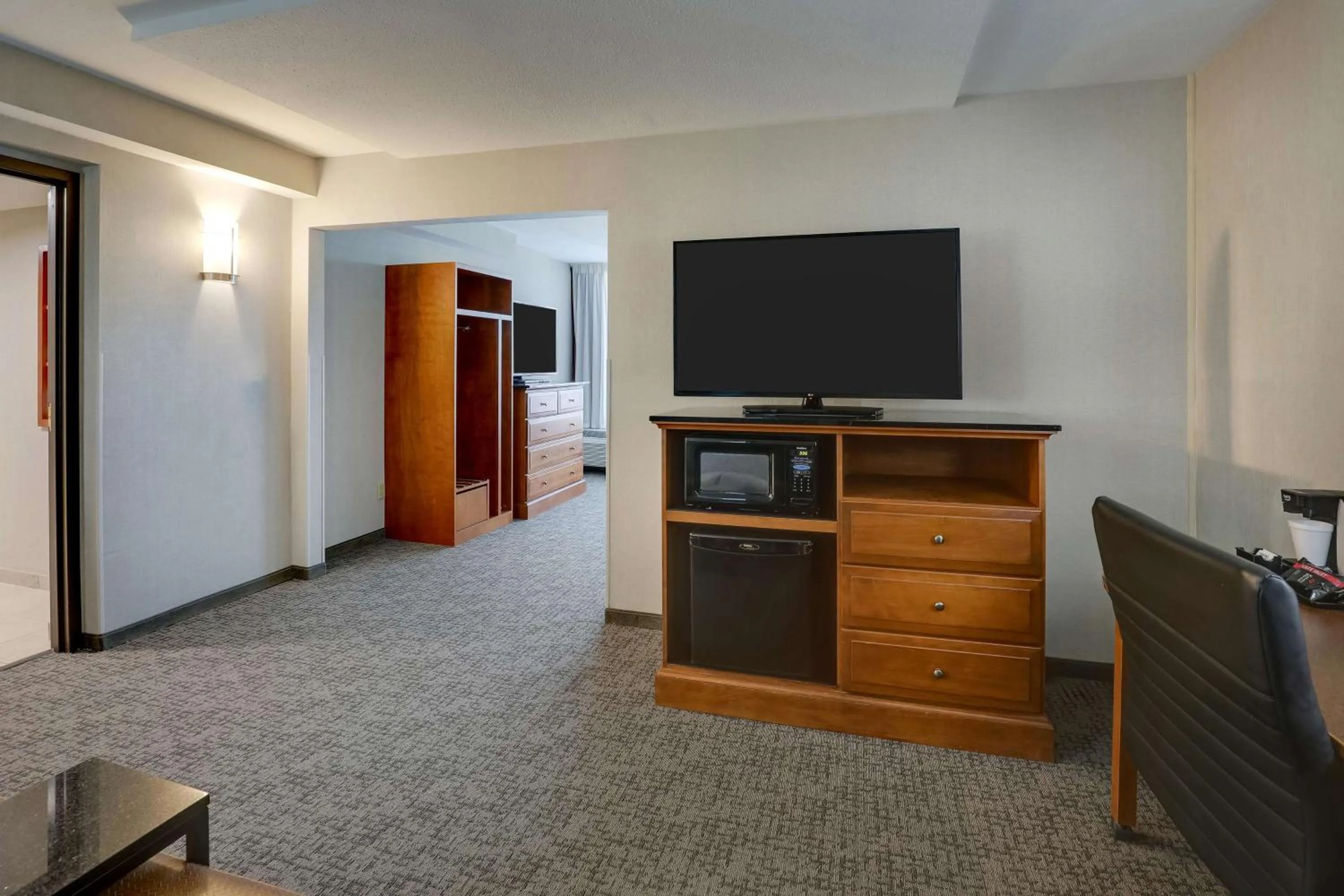 Bedroom in Drury Inn & Suites Springfield