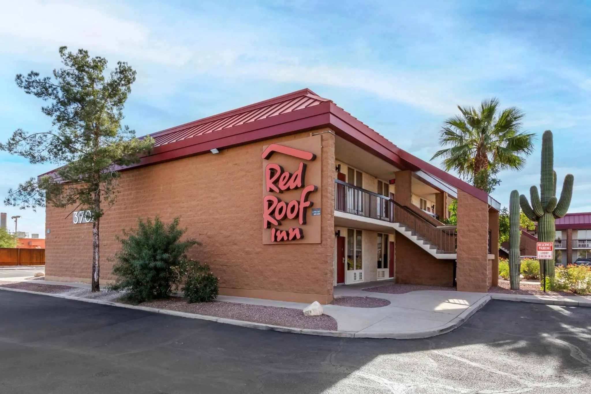 Property building in Red Roof Inn Tucson South - Airport