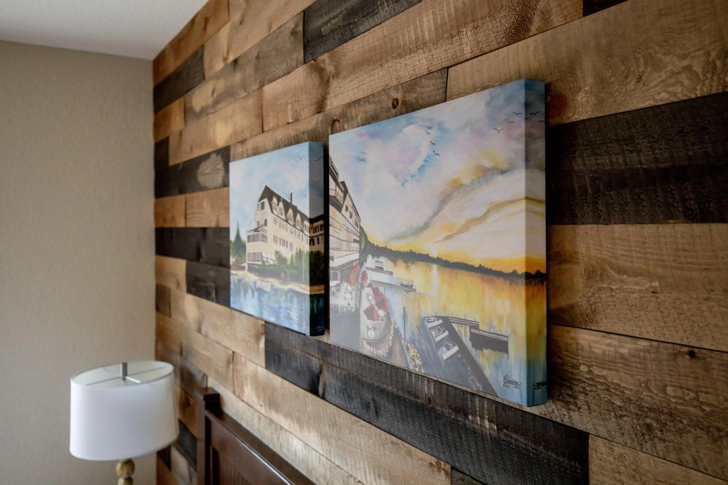 Decorative detail in Chase On The Lake