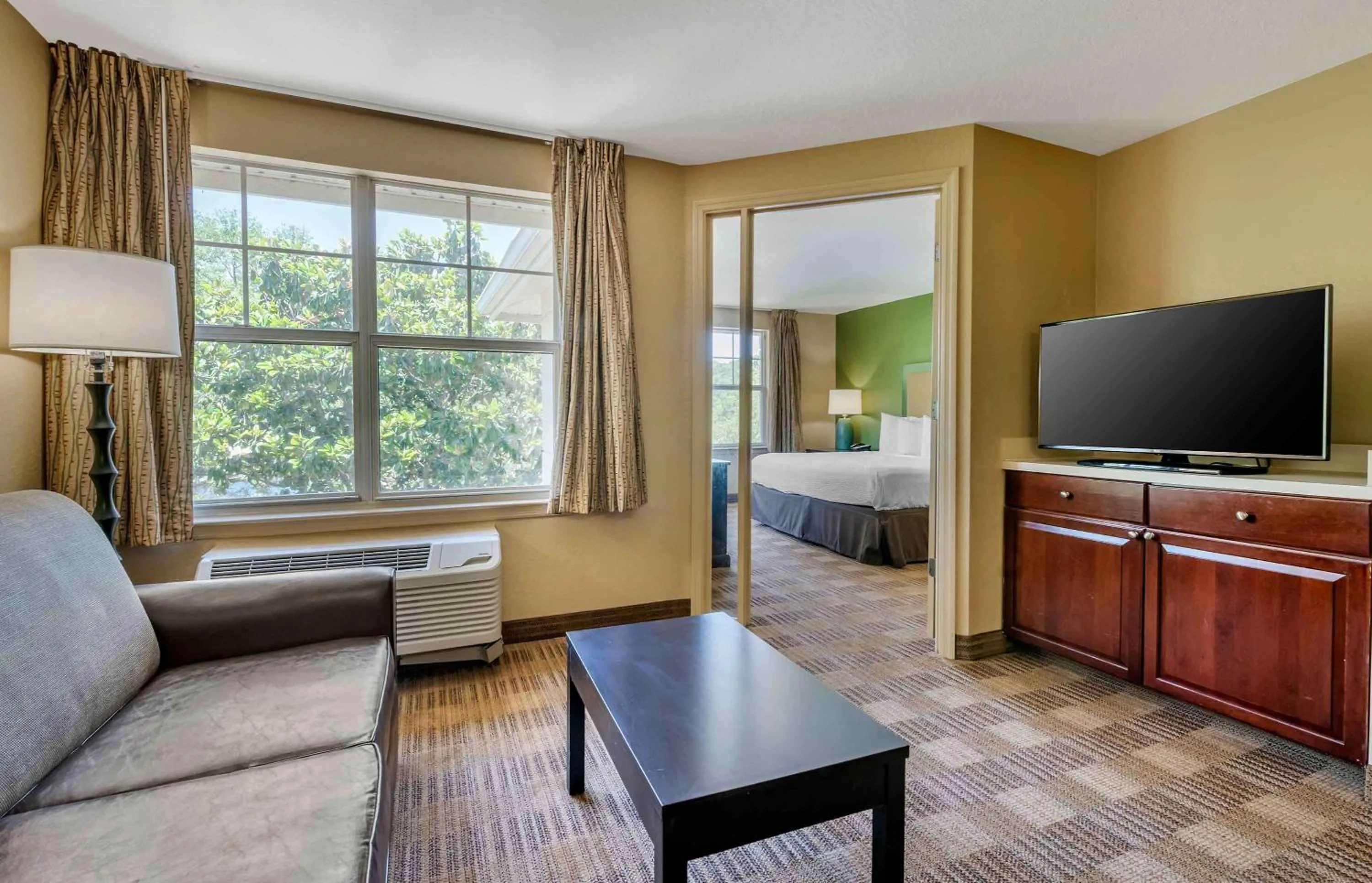 Bedroom in Extended Stay America Suites - Austin - North Central