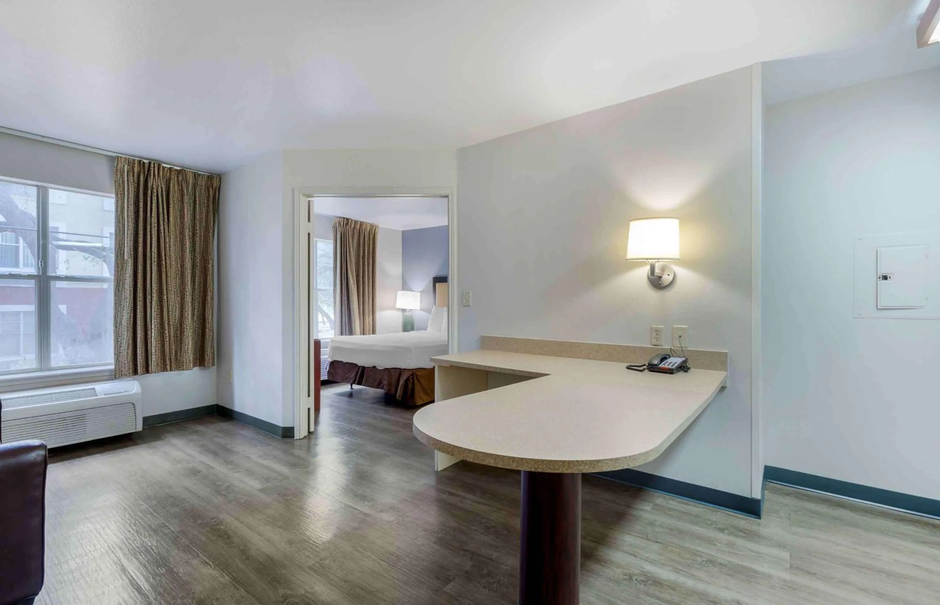 Bedroom in Extended Stay America Suites - Austin - North Central