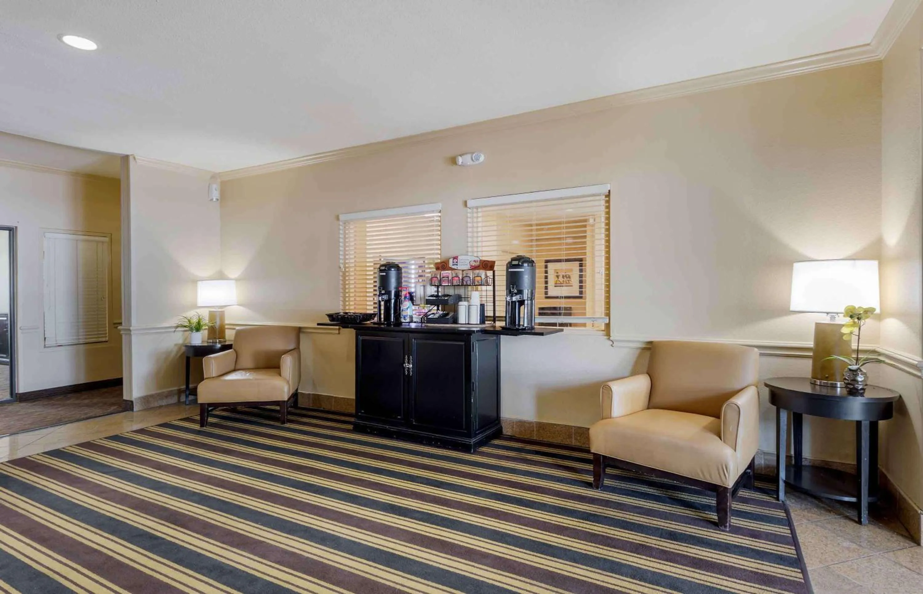 Breakfast in Extended Stay America Suites - Austin - North Central