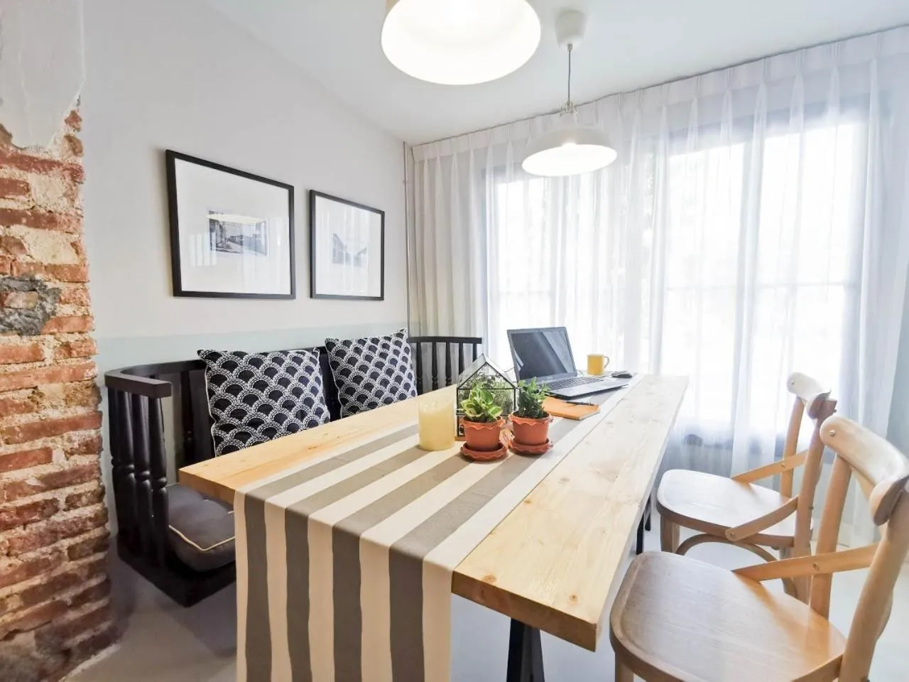 Seating area in Snoozy Guesthouse