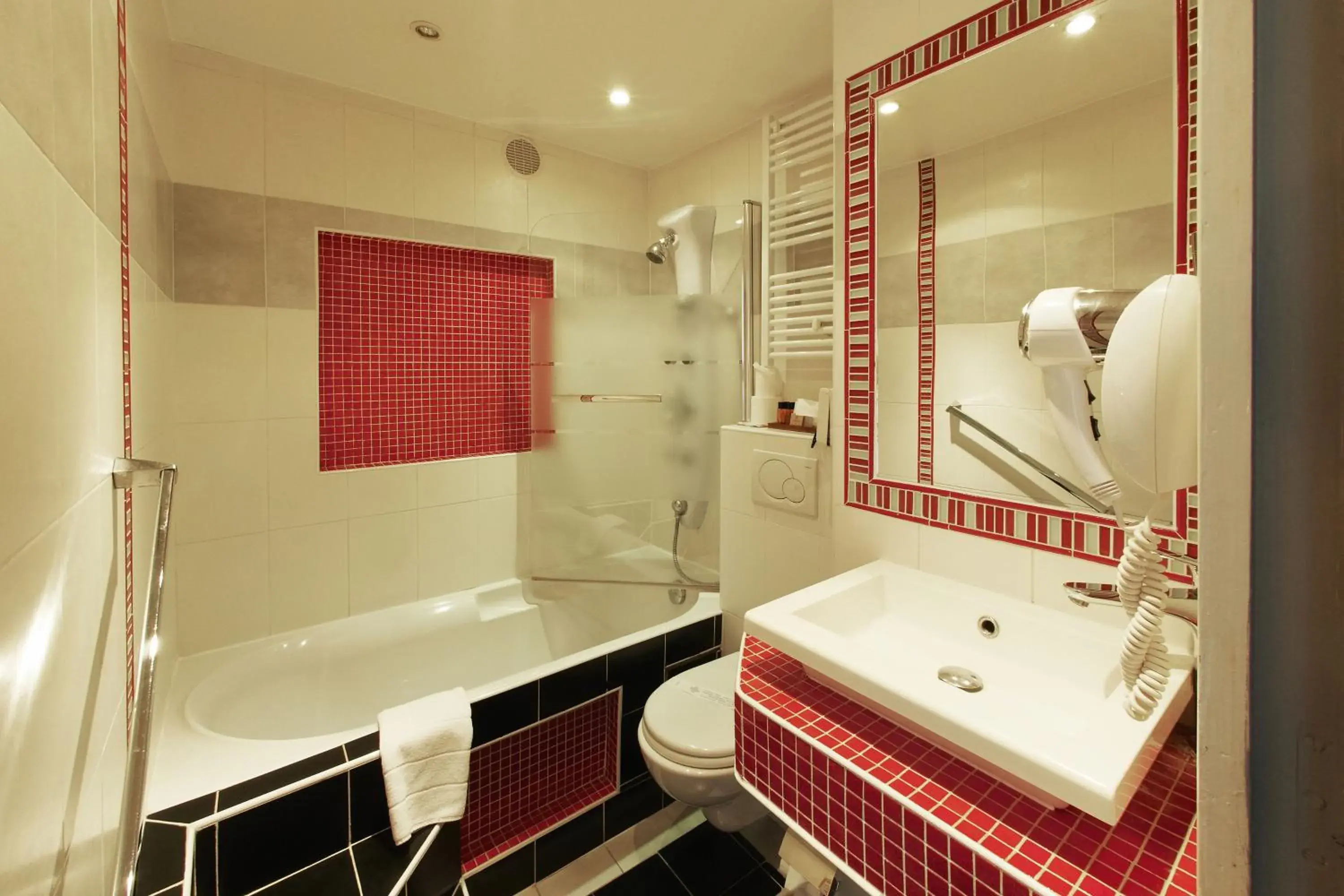 Superior Room in Hôtel Poussin Superior Room in Hôtel Poussin