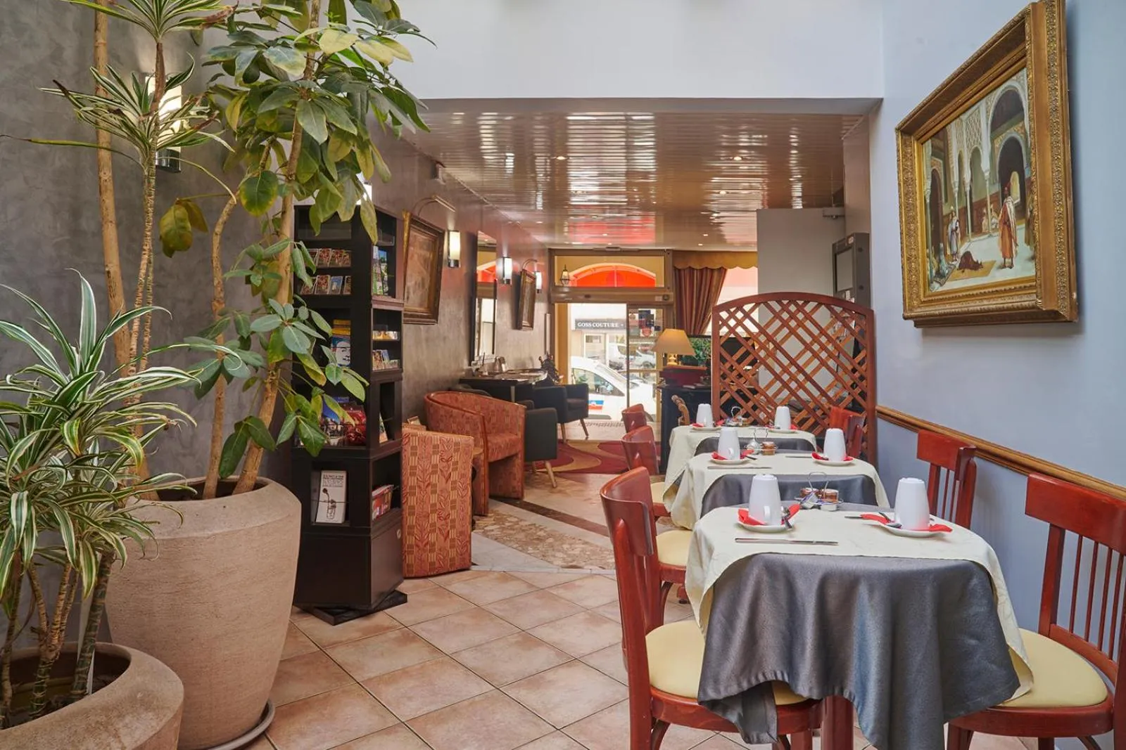 Lobby or reception in Hôtel Poussin