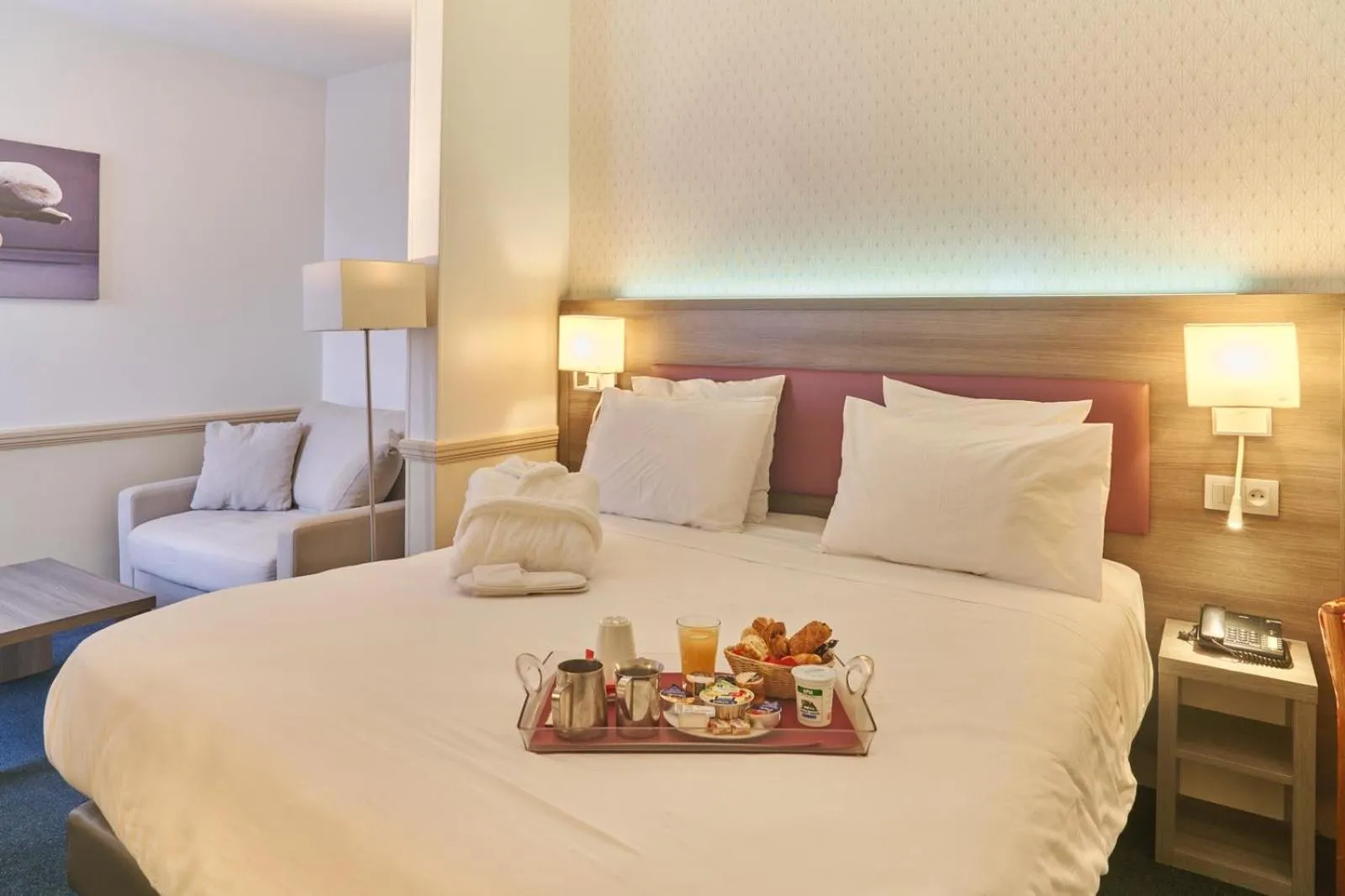 Bed in Hôtel Poussin