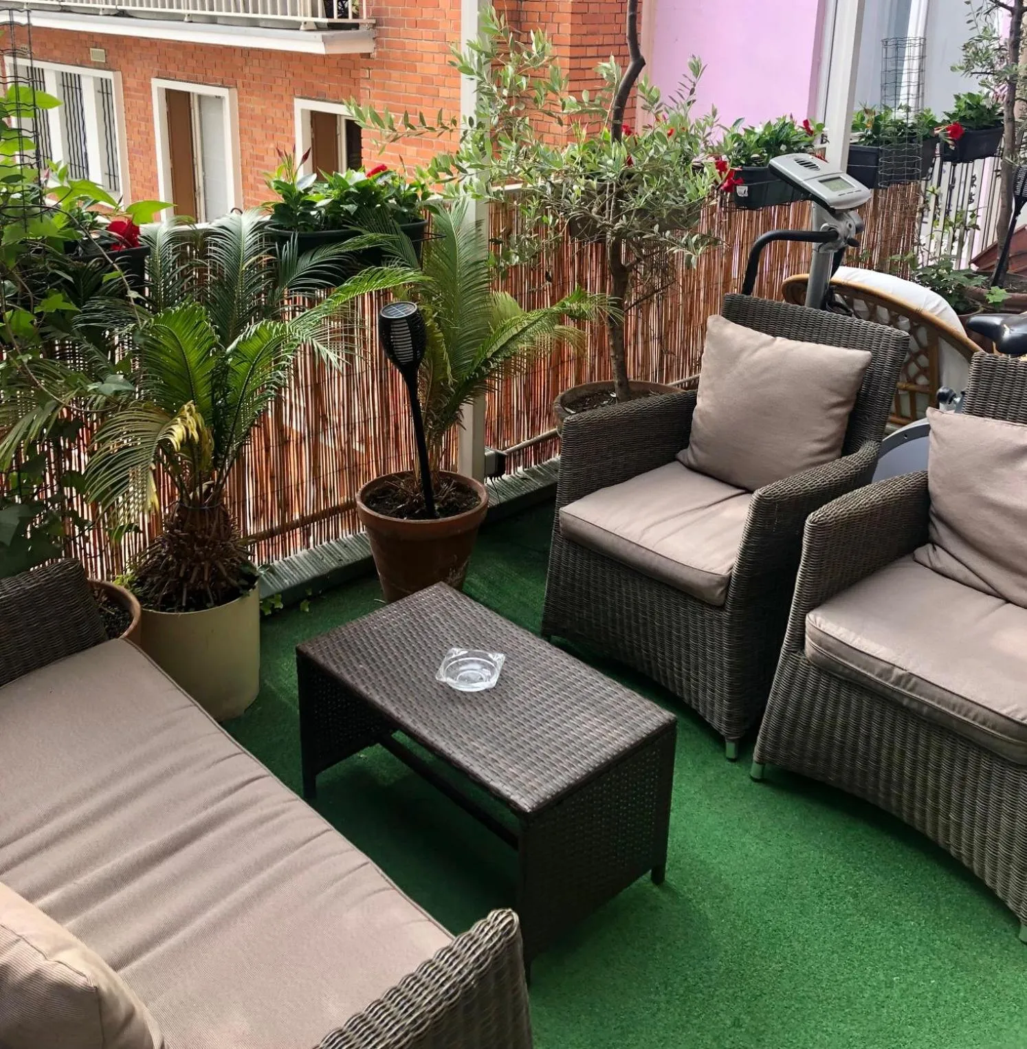 Patio in Hôtel Poussin