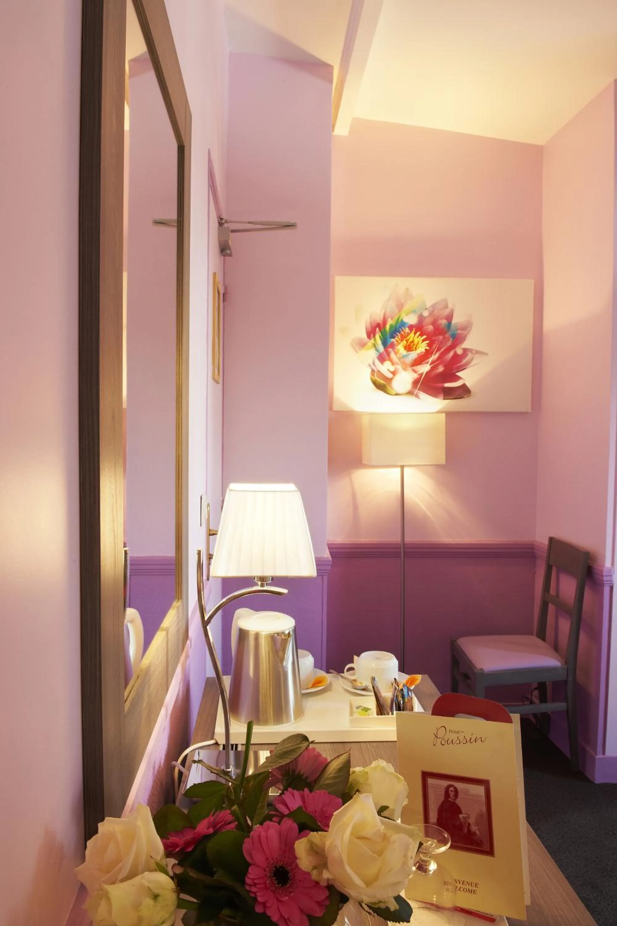 Decorative detail in Hôtel Poussin