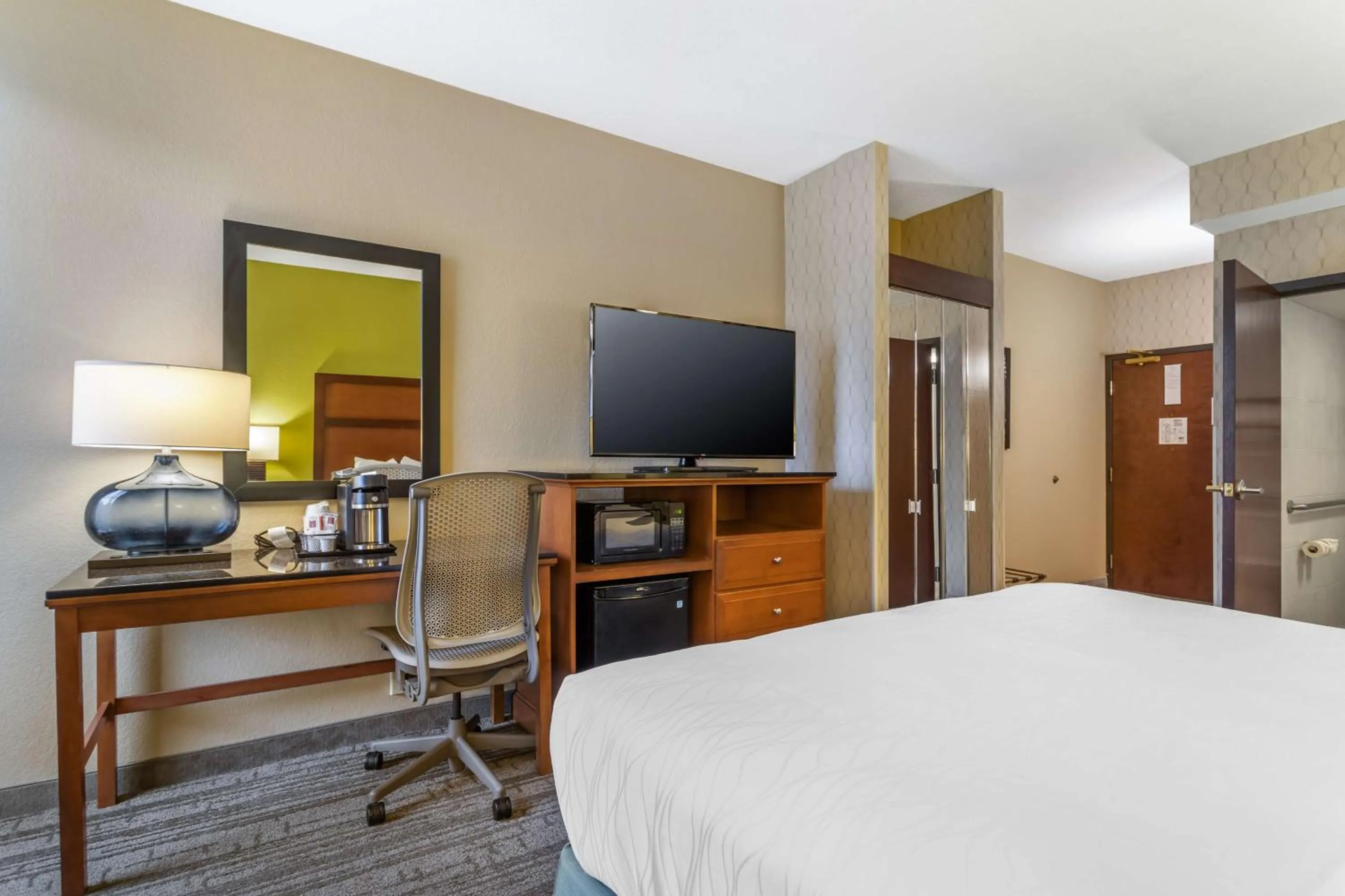 Bedroom, Bed in Best Western Plus Houston Energy Corridor