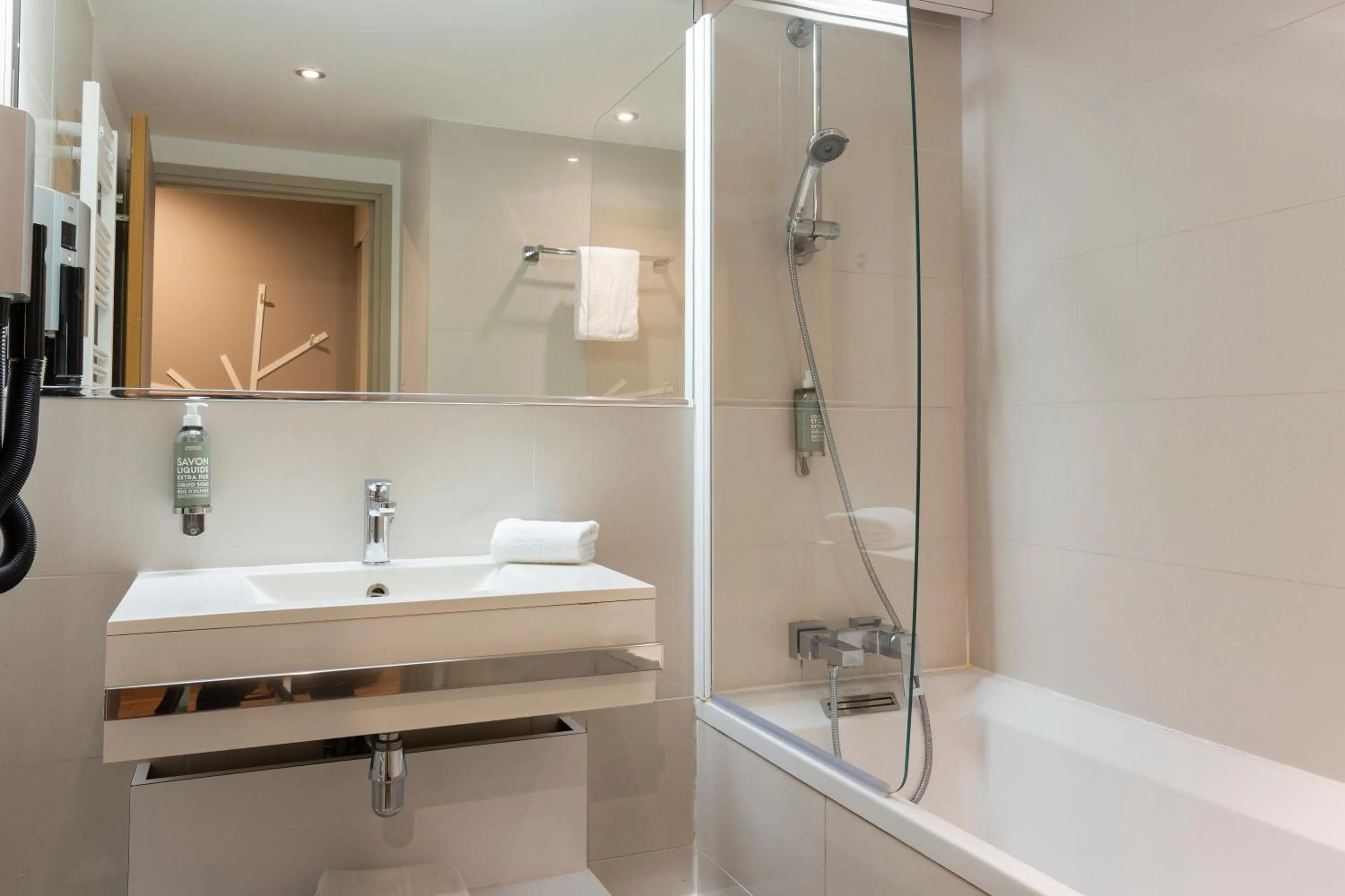 Bathroom in SOWELL HOTELS Domaine de la Petite Isle