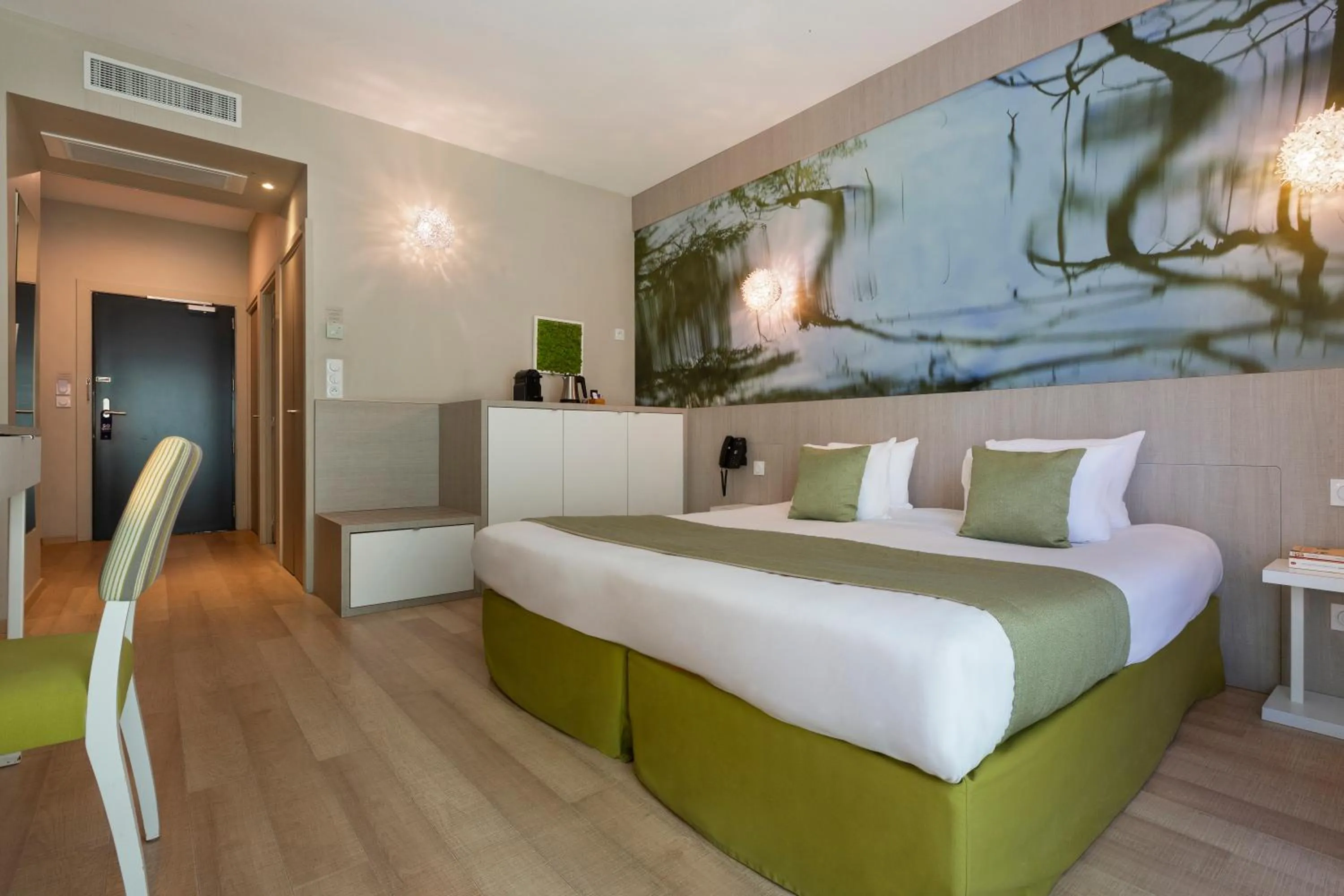 Bedroom, Bed in SOWELL HOTELS Domaine de la Petite Isle