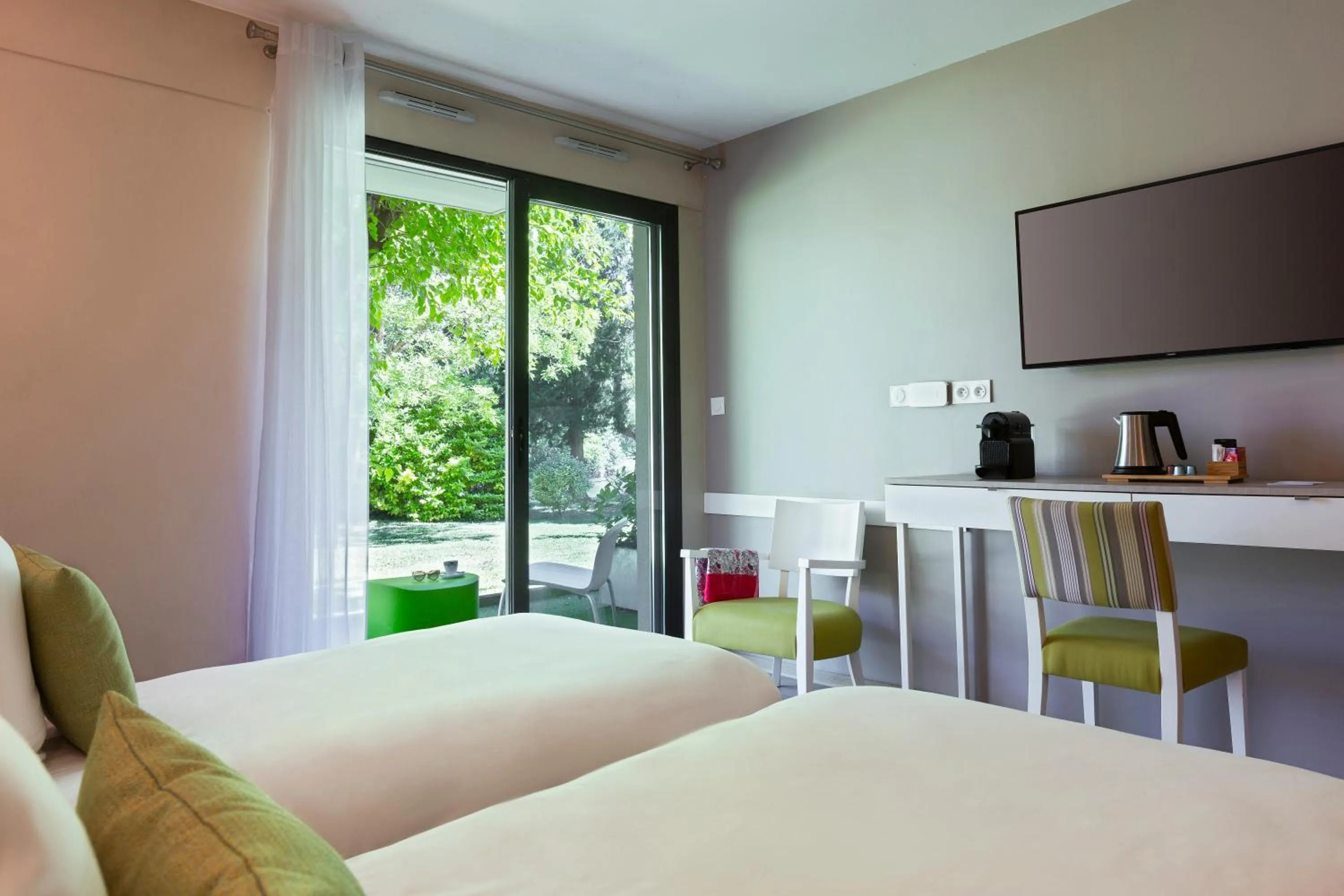 Bedroom, Bed in SOWELL HOTELS Domaine de la Petite Isle