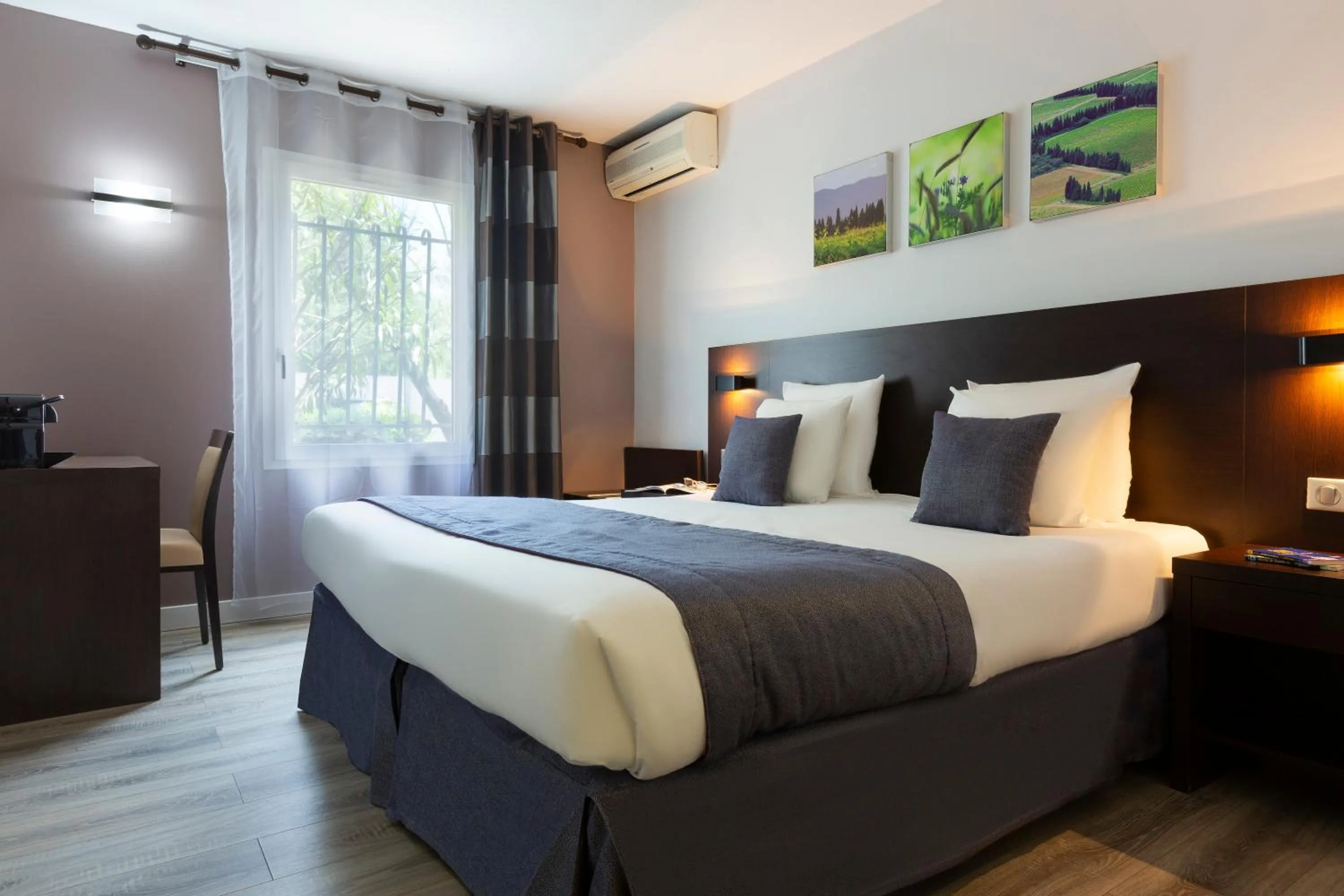 Bedroom, Bed in SOWELL HOTELS Domaine de la Petite Isle