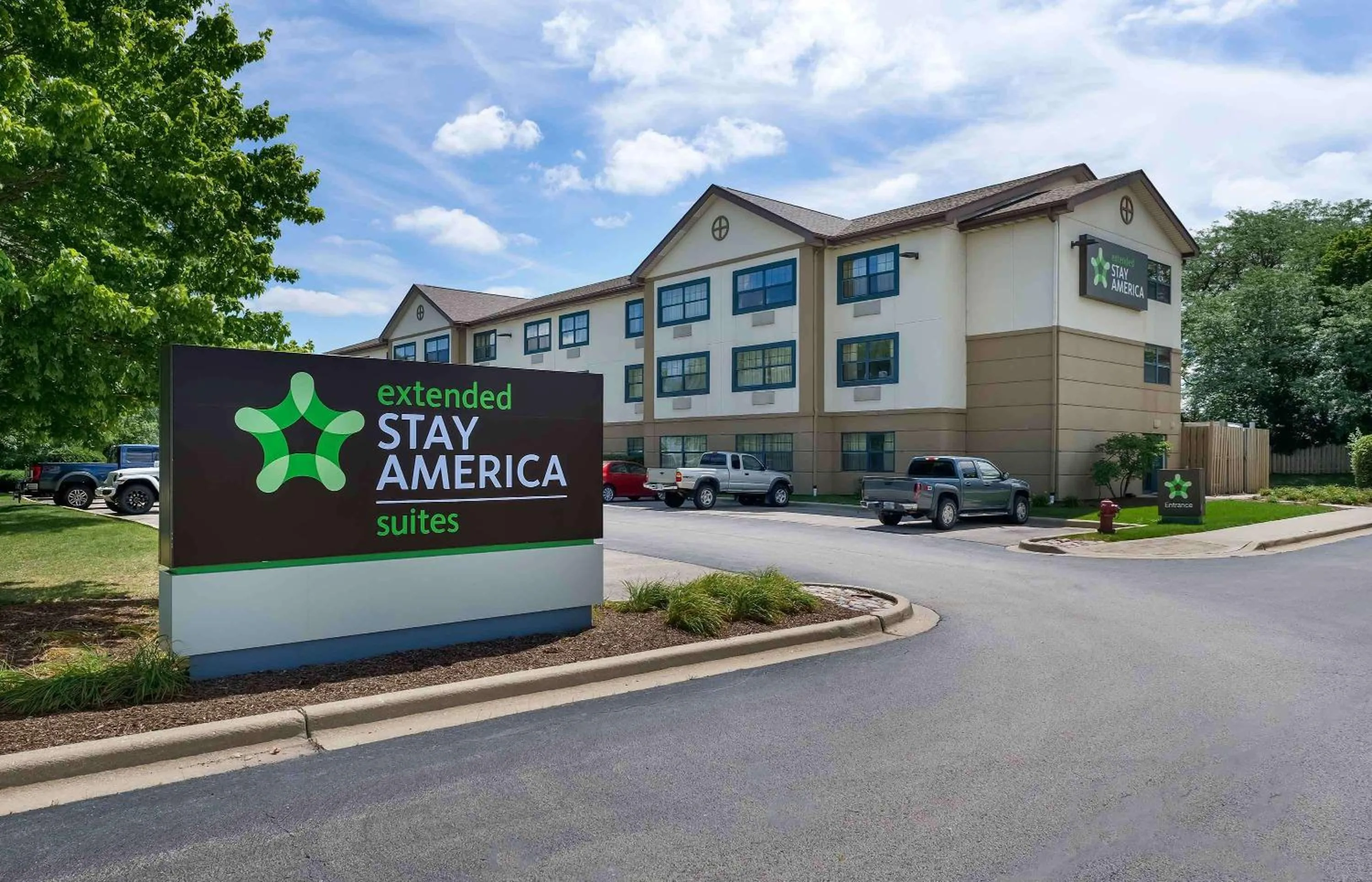 Property building in Extended Stay America Suites - Chicago - Burr Ridge