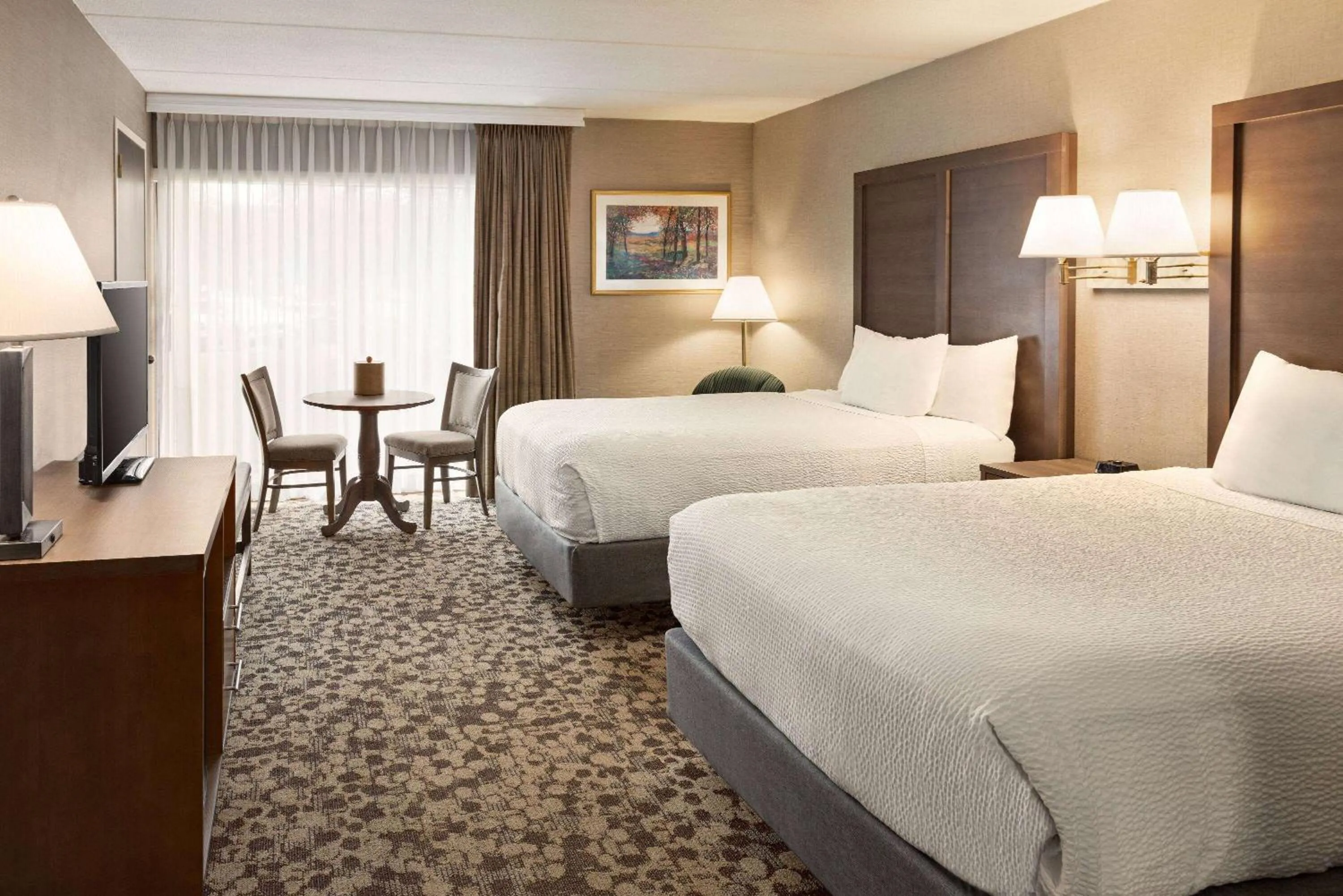 Photo of the whole room, Bed in Ramada Plaza by Wyndham Portland