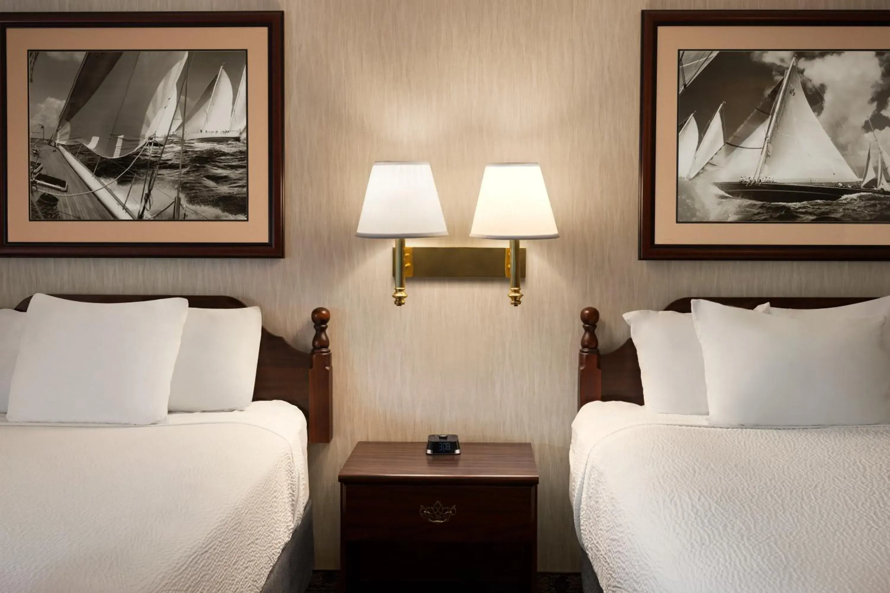 Business Double Room with Two Double Beds - Non-Smoking in Ramada Plaza by Wyndham Portland Business Double Room with Two Double Beds - Non-Smoking in Ramada Plaza by Wyndham Portland