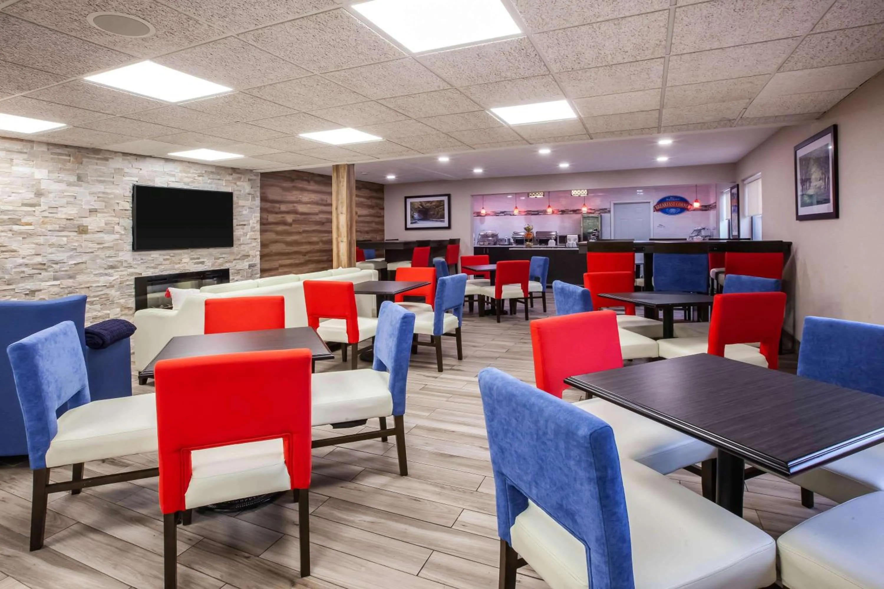 Restaurant/places to eat in Baymont by Wyndham Traverse City