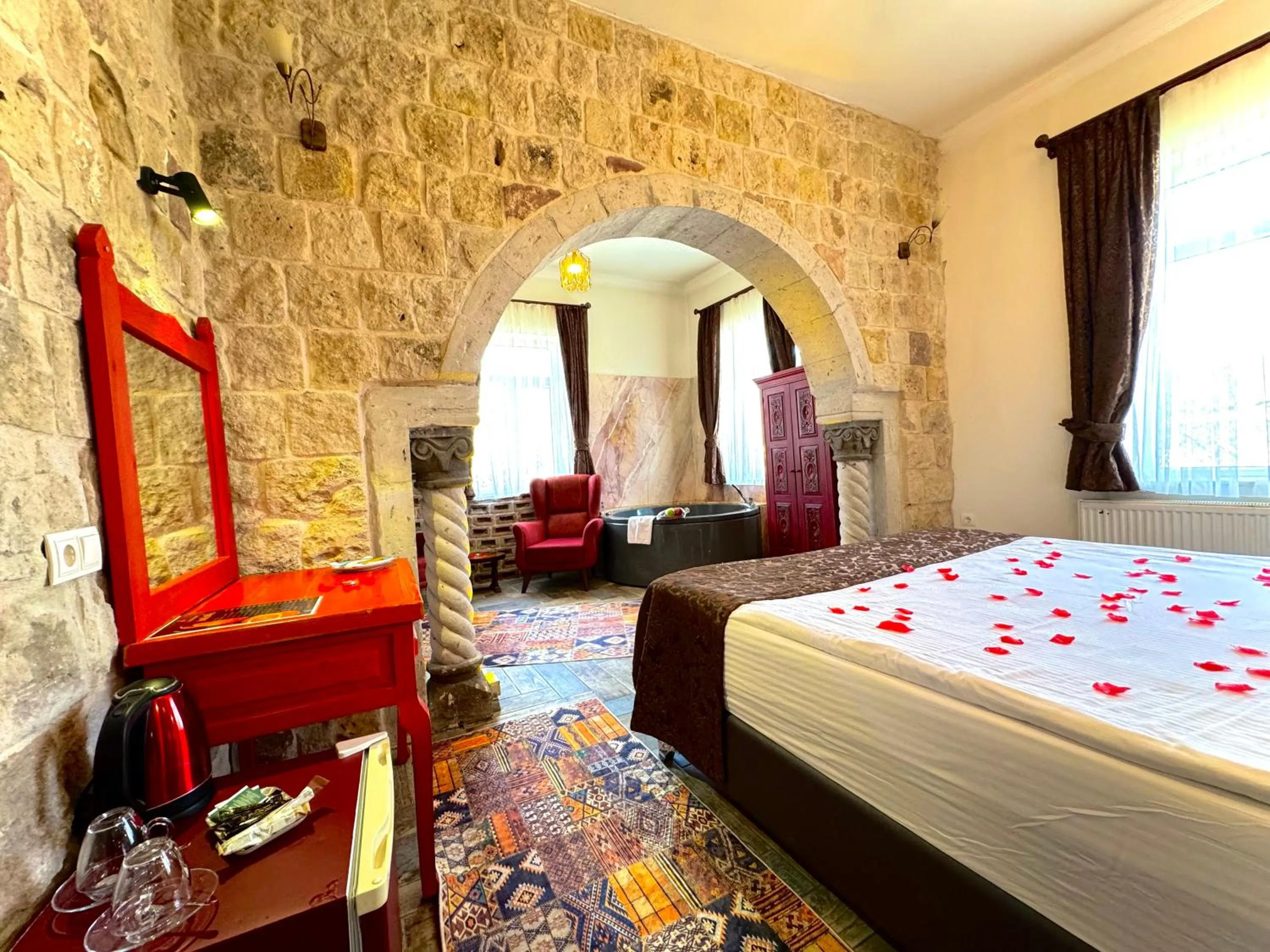 Bed in THE RED HORSE HOTEL