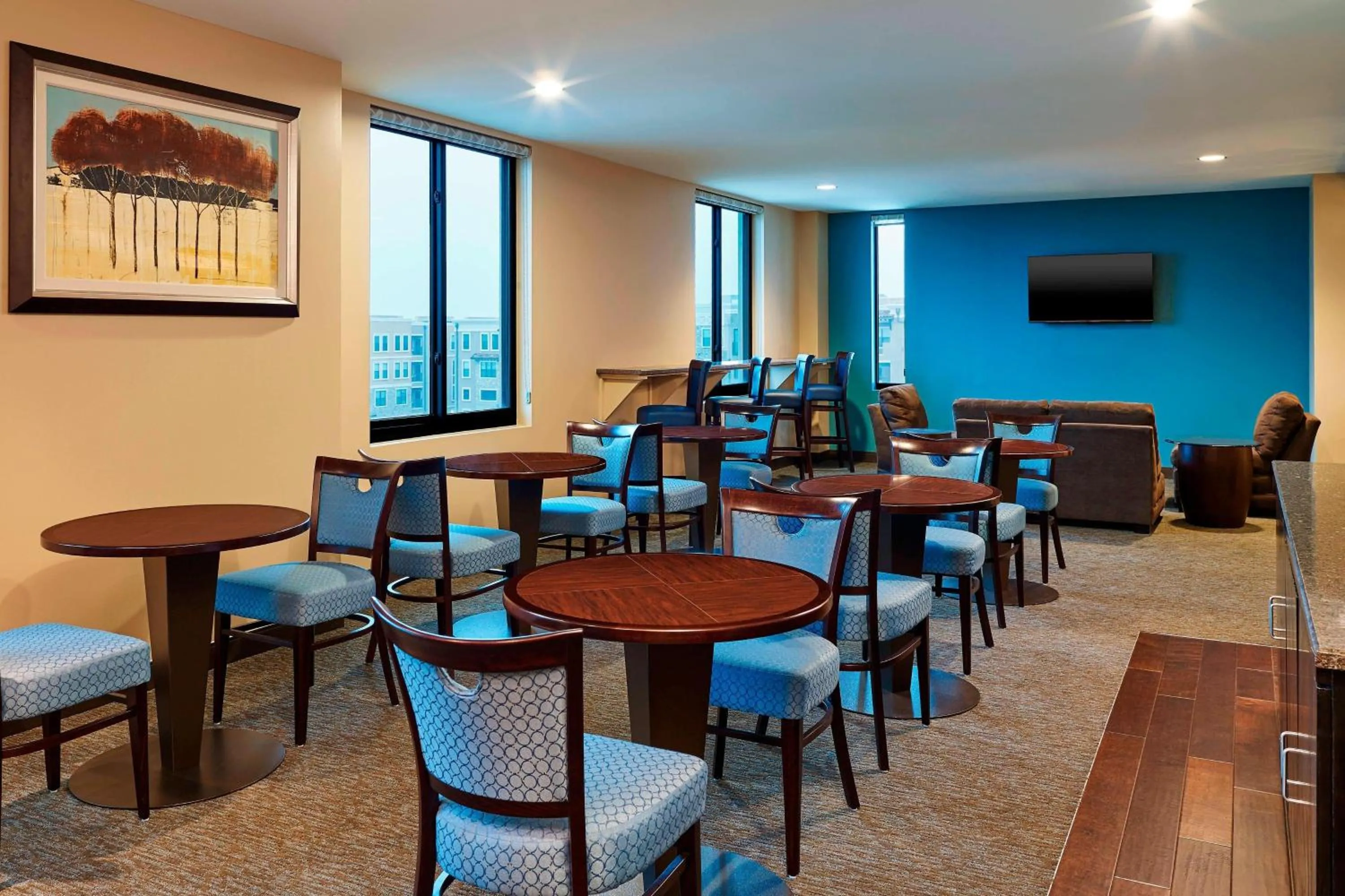 Lounge or bar in Sheraton Hotel Stonebriar