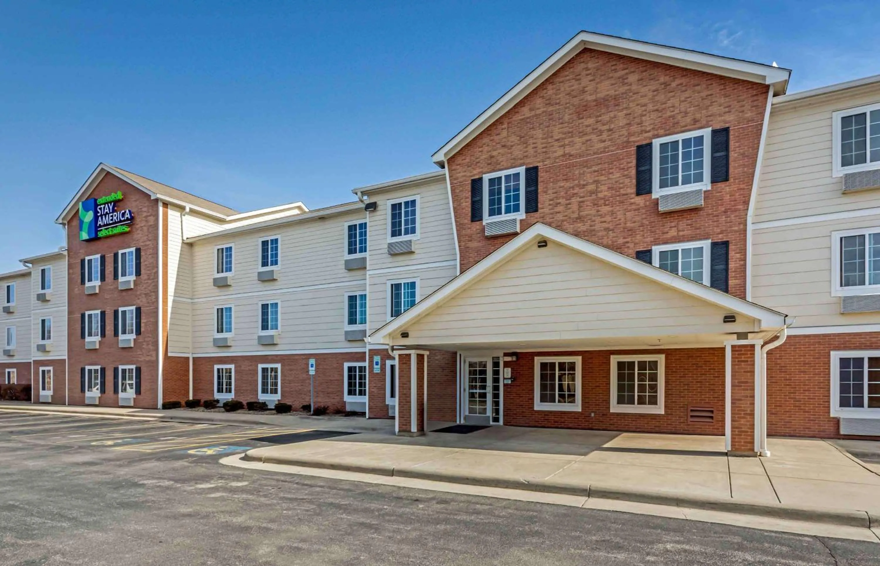 Property building in Extended Stay America Select Suites - Cleveland - Mentor