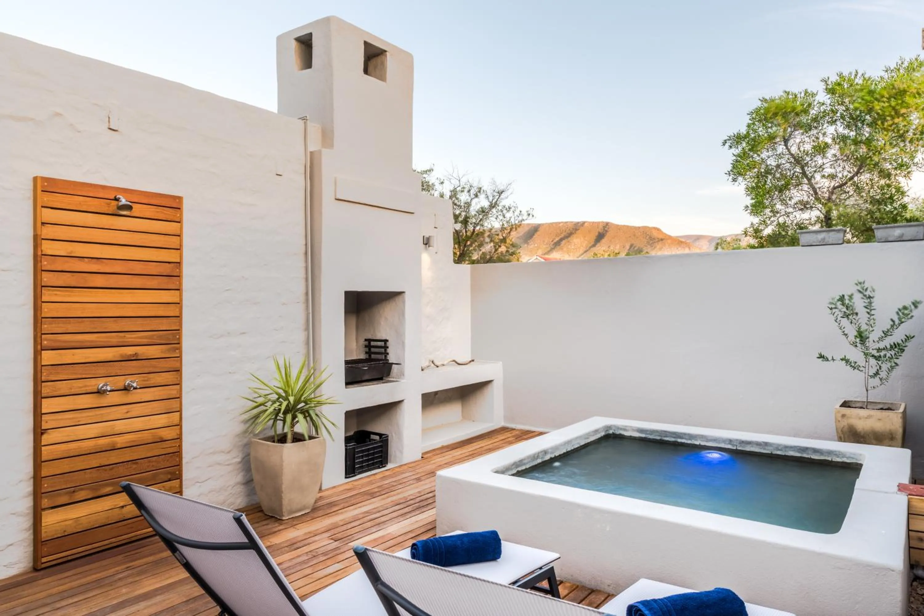 Swimming pool in Elfen House