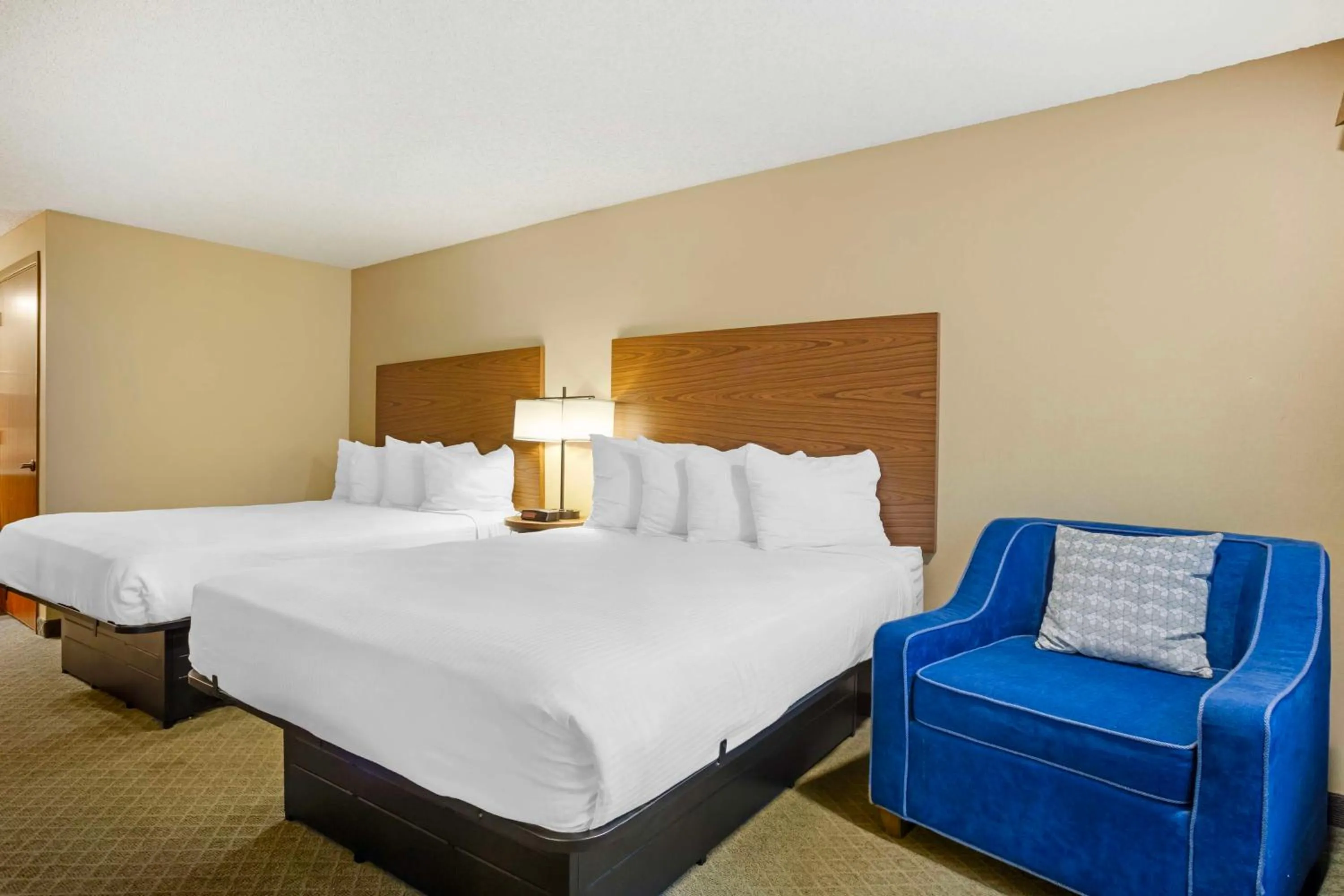 Bedroom, Bed in Best Western Shadow Inn