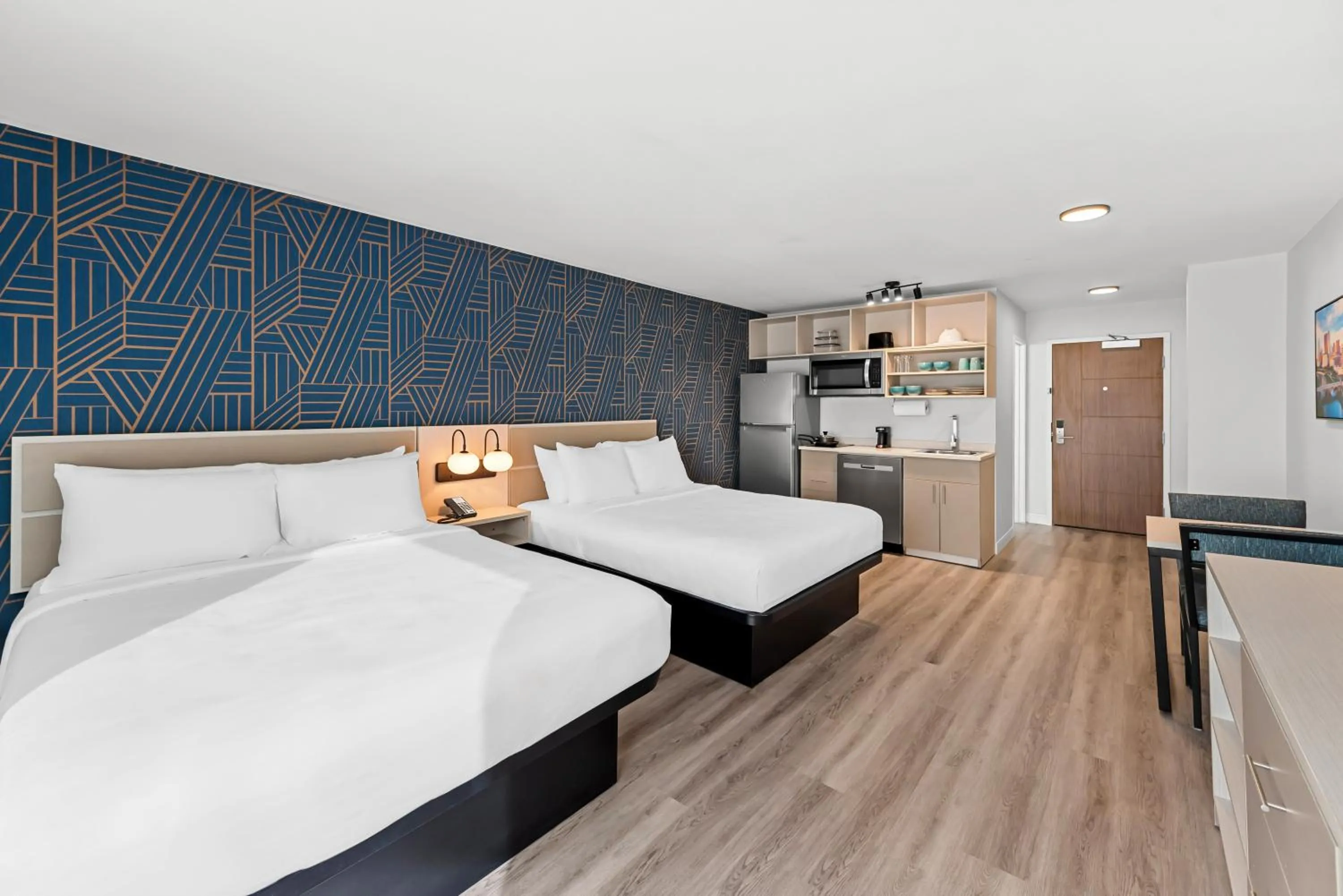 Bed in Suburban Studios Columbus North