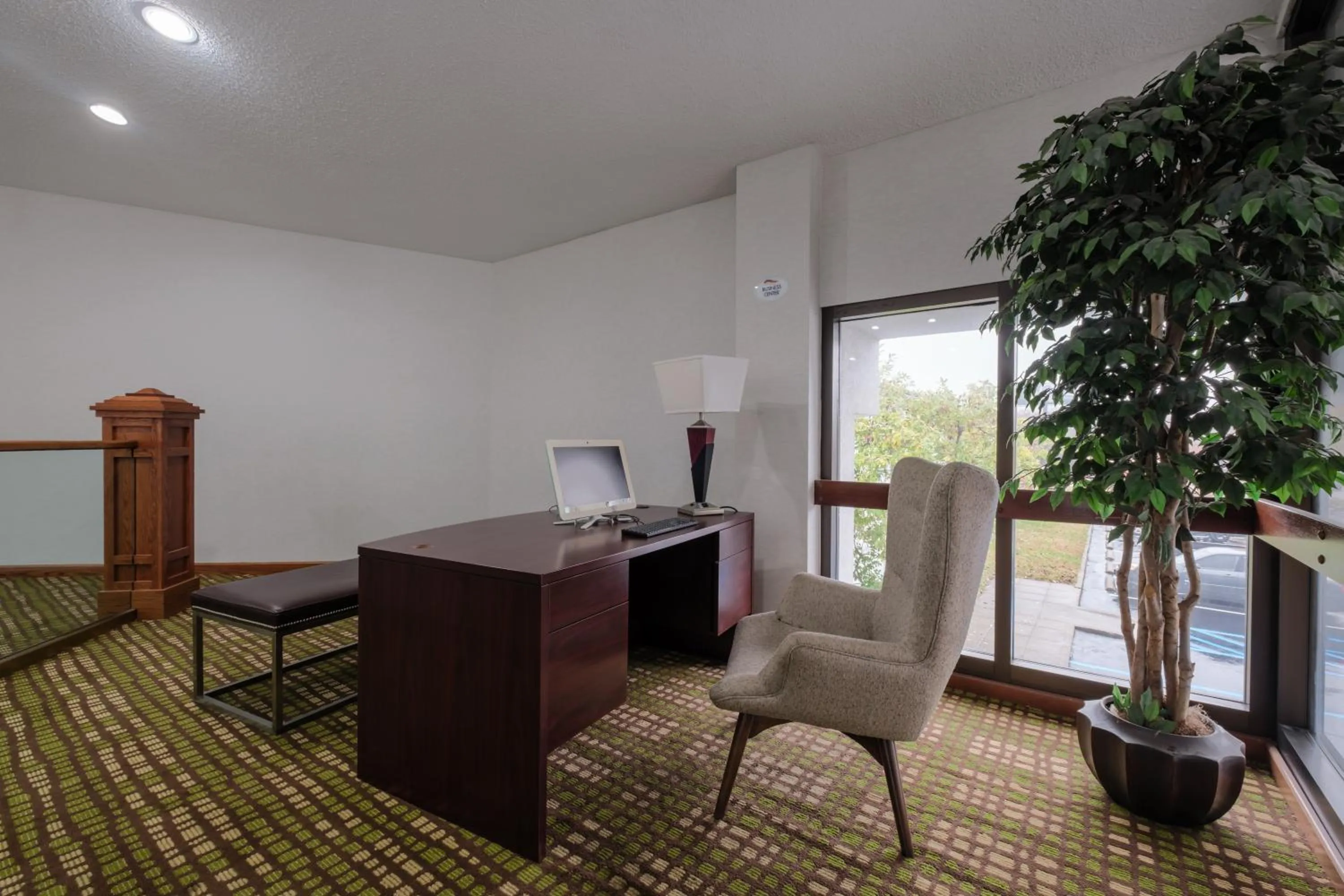 Business facilities in Baymont by Wyndham Louisville Airport South