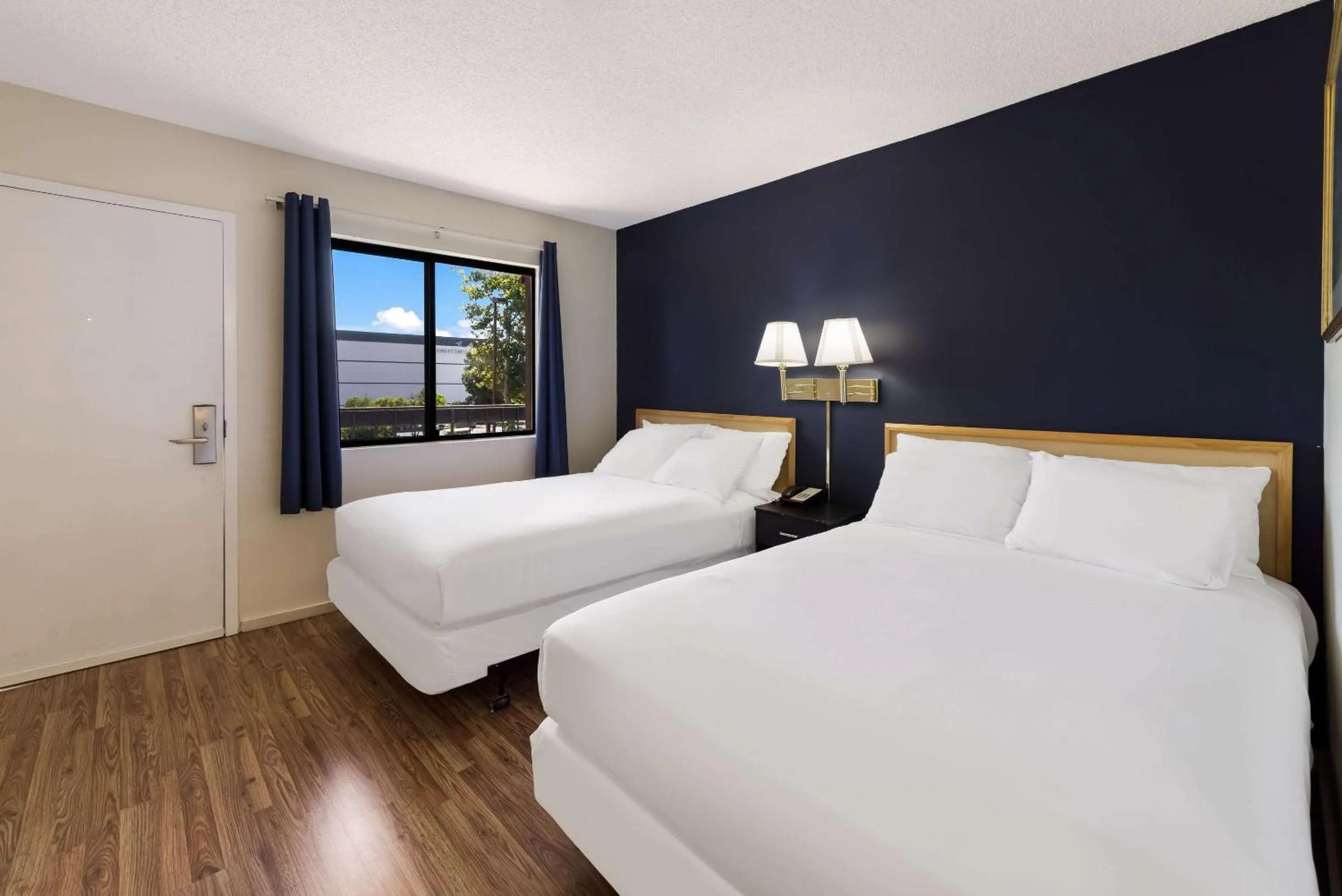 Bedroom, Bed in Rodeway Inn Livermore