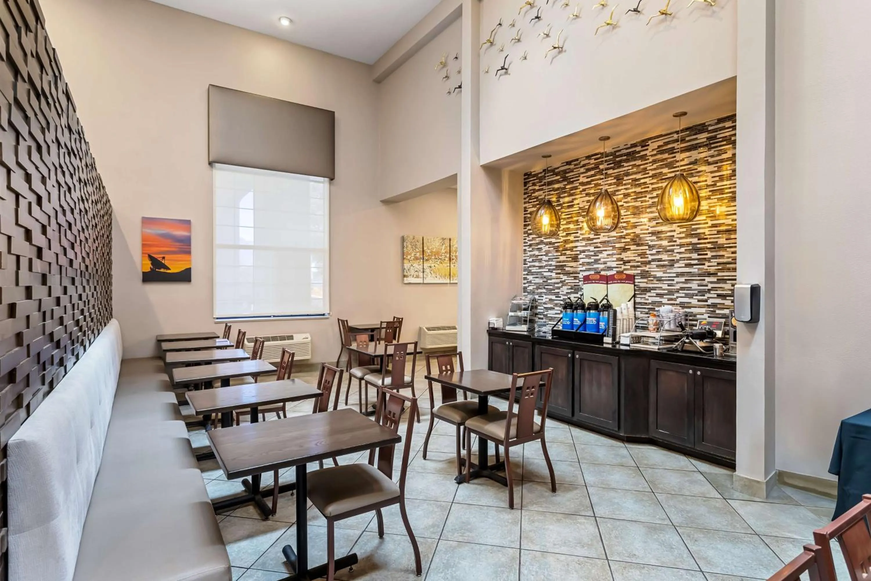 Breakfast in Best Western Socorro Hotel & Suites