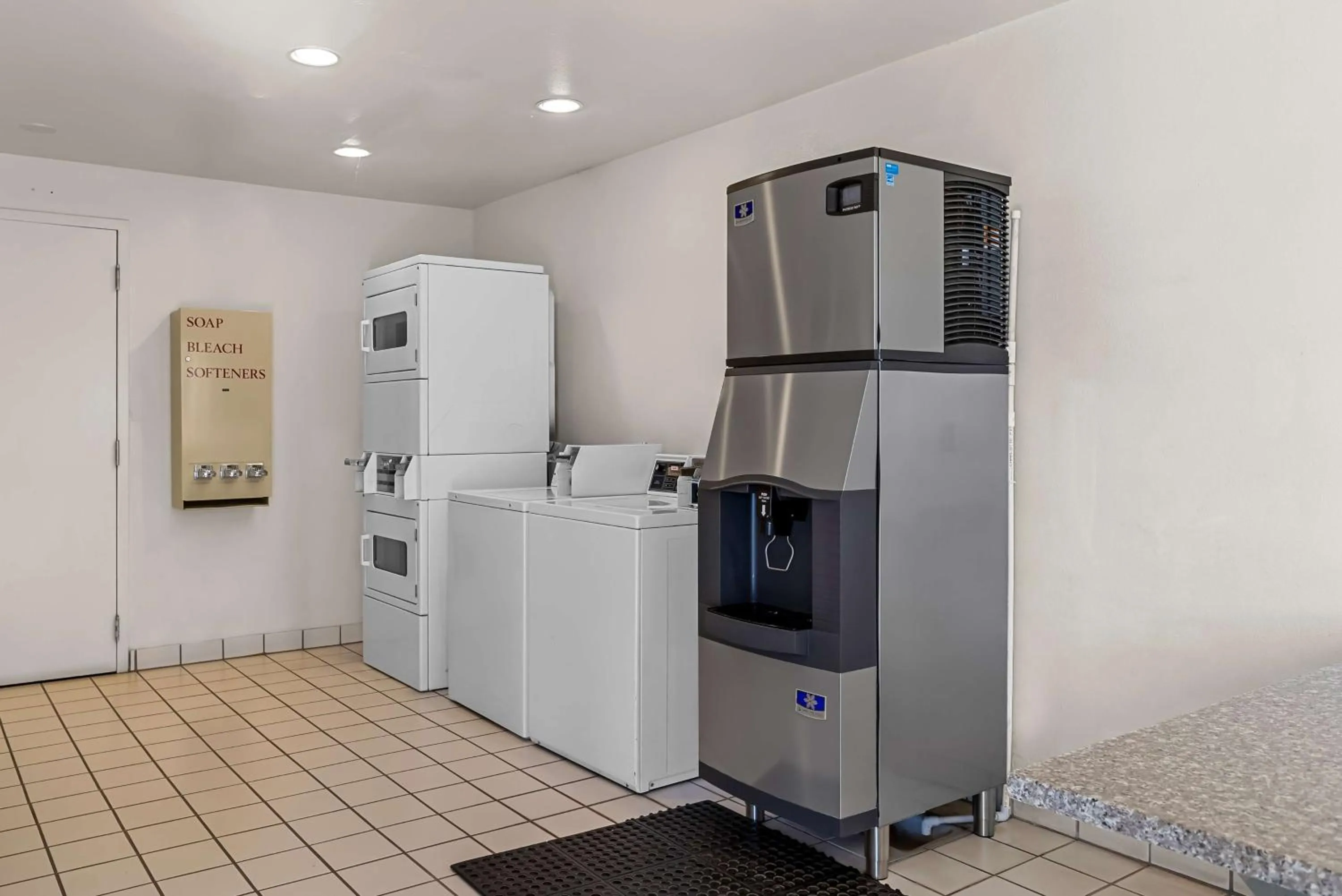 Property building in Best Western Socorro Hotel & Suites