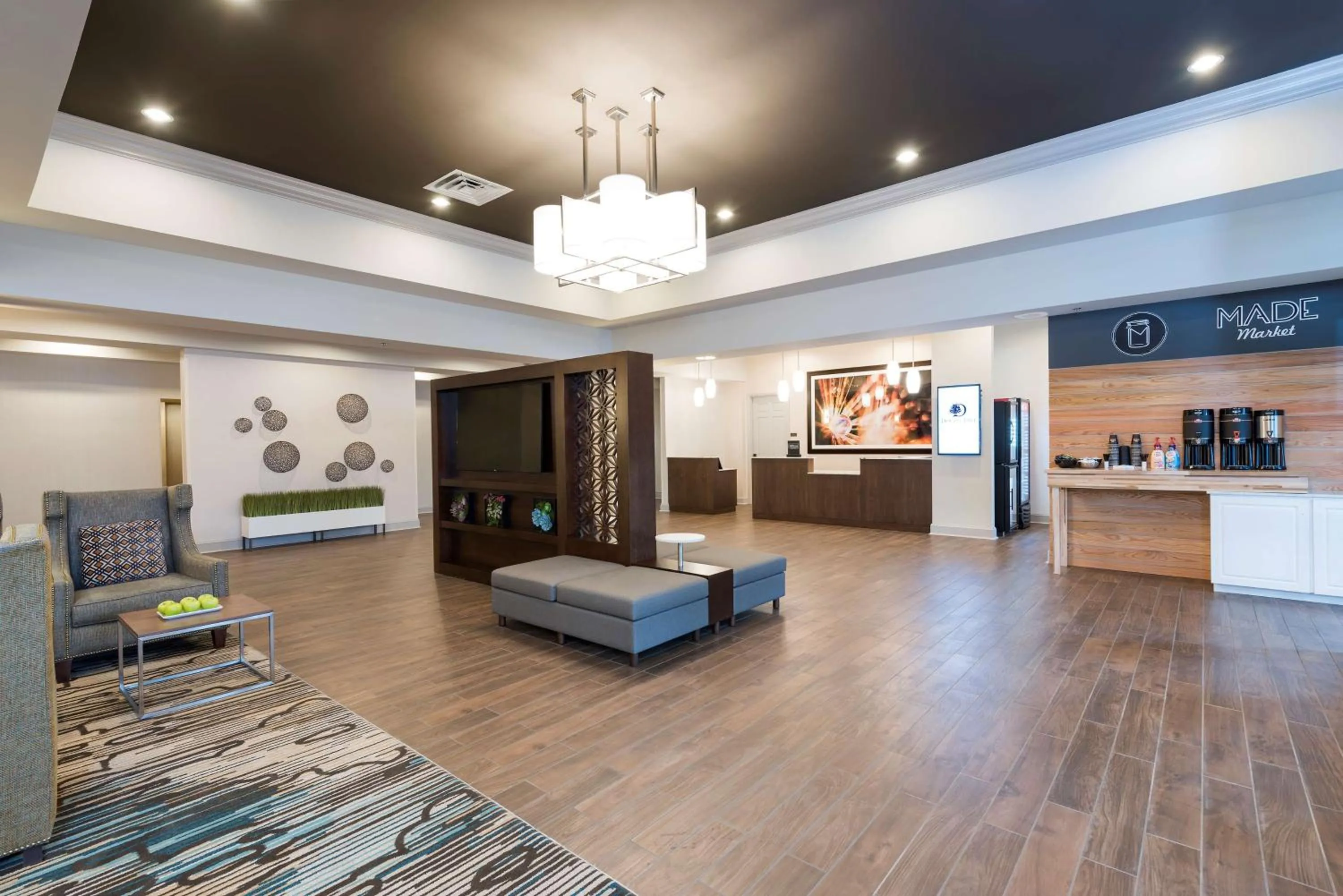 Lobby or reception in Doubletree by Hilton Pleasant Prairie Kenosha, WI