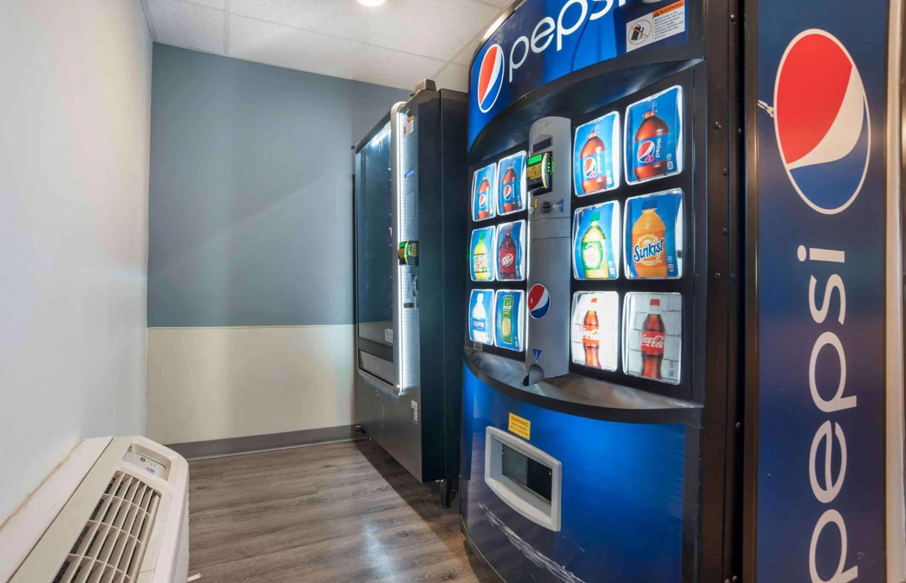 Property building in Extended Stay America Select Suites - Pensacola - Northeast