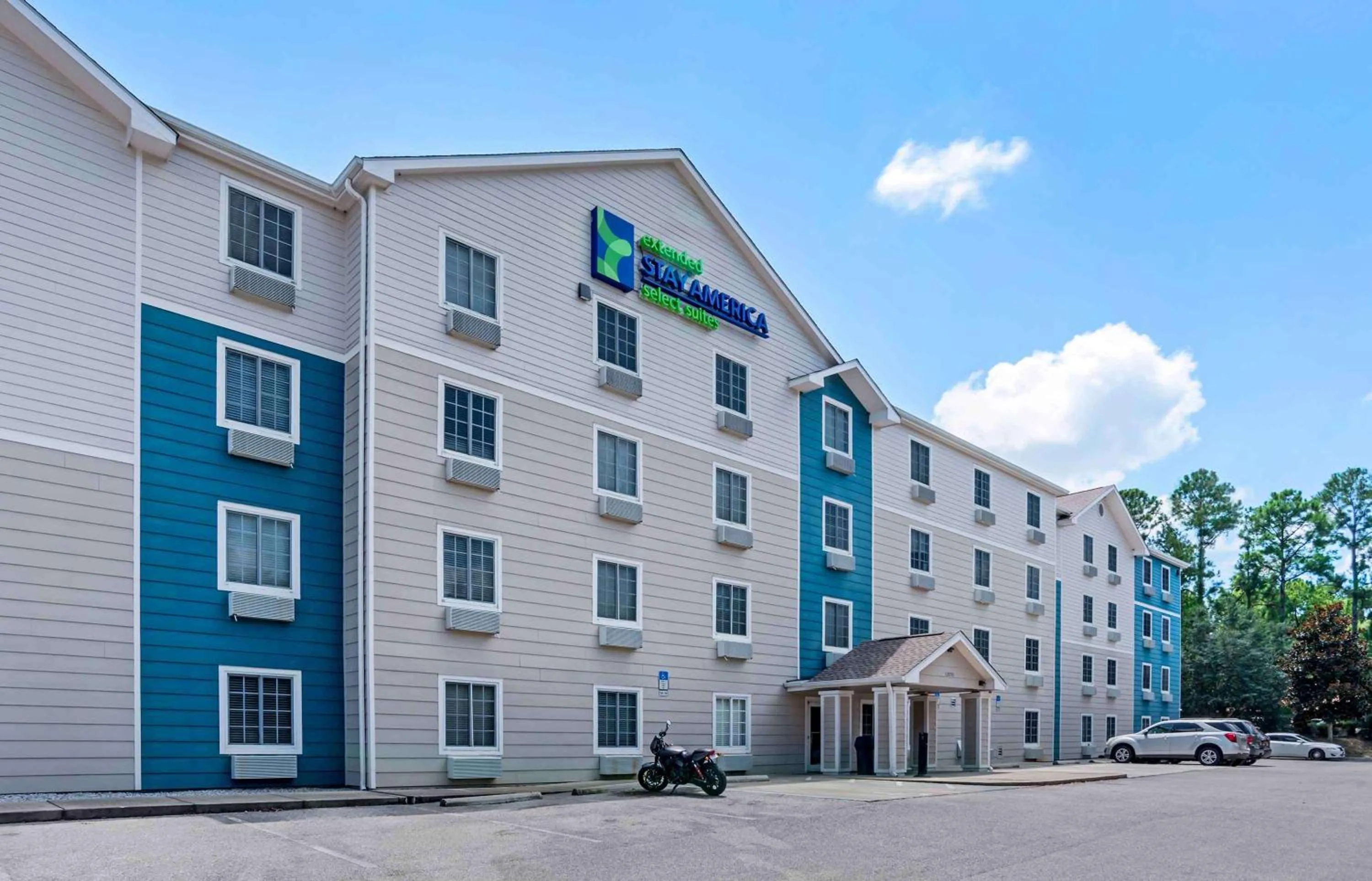 Property building in Extended Stay America Select Suites - Pensacola - Northeast
