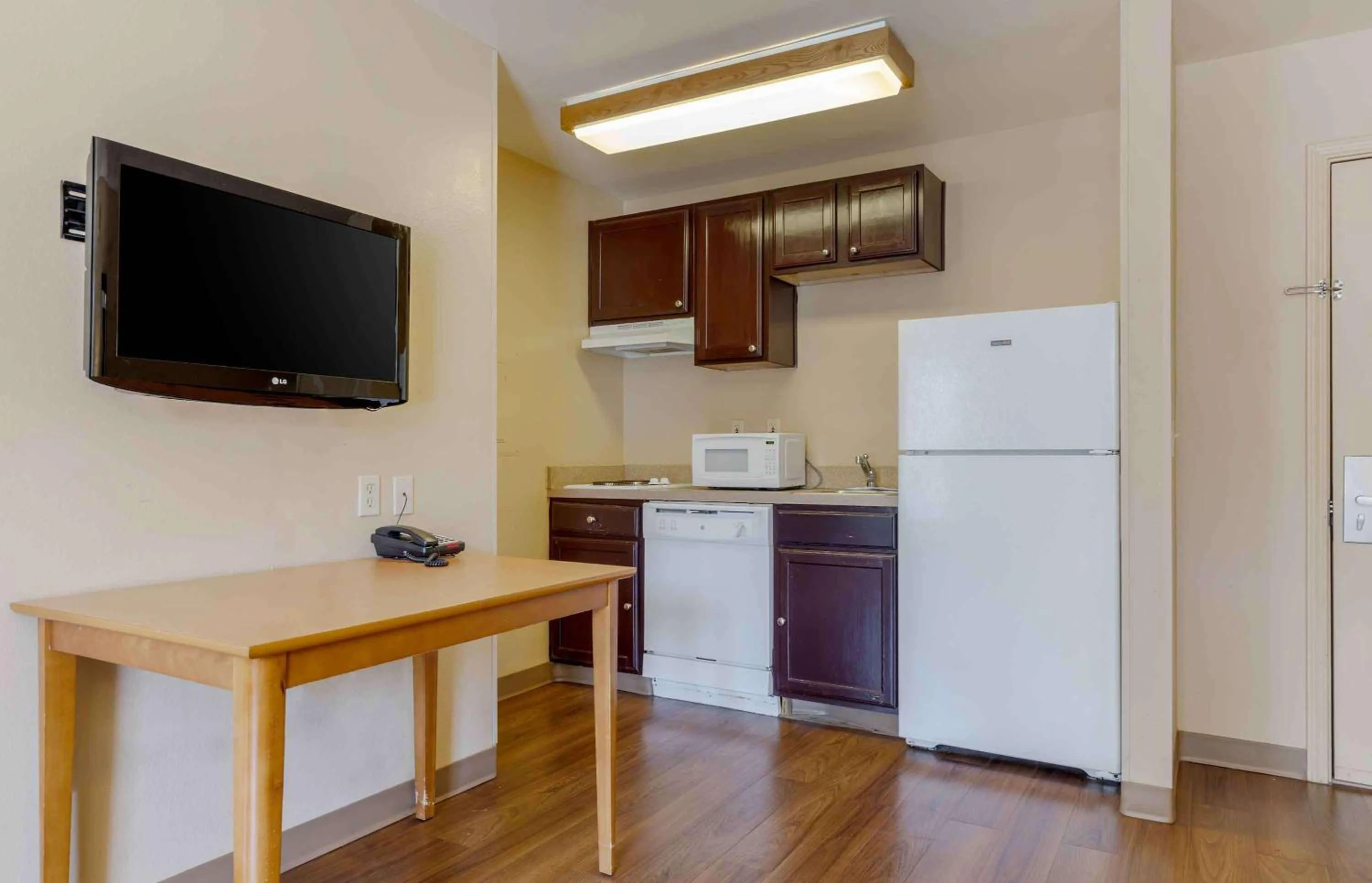Kitchen or kitchenette in Extended Stay America Suites - Austin - Northwest - Research Park