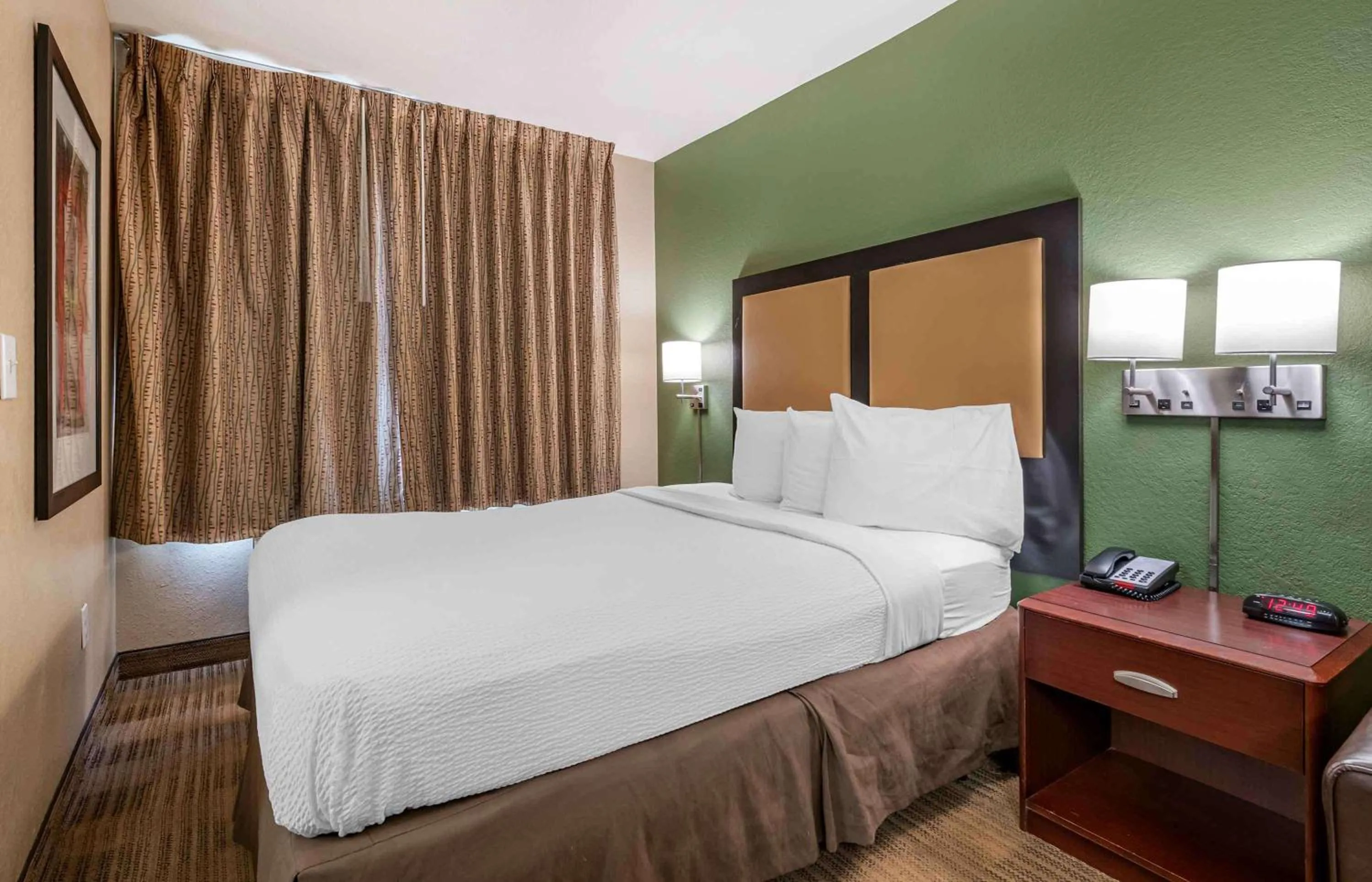 Bedroom, Bed in Extended Stay America Suites - Austin - Northwest - Research Park