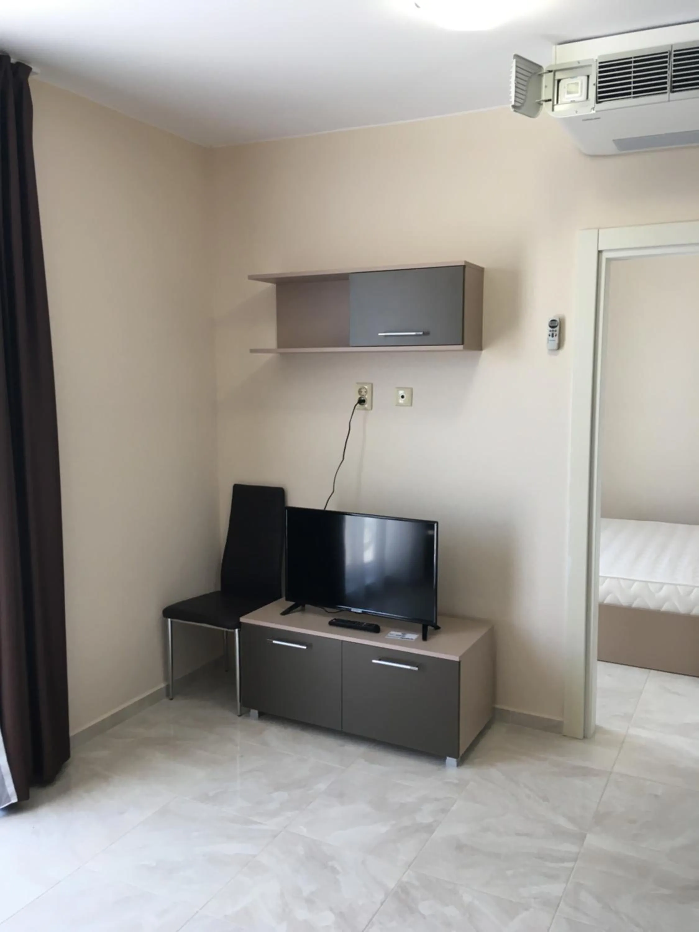 Bed in Vase Apartments