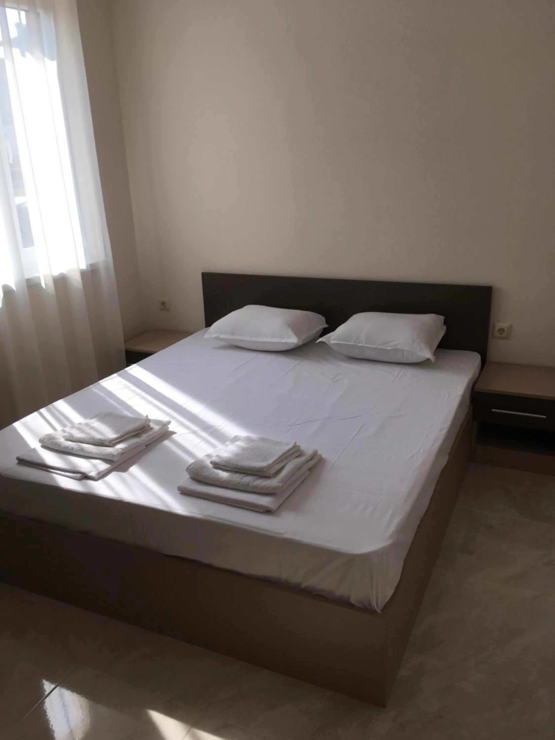 Bed in Vase Apartments