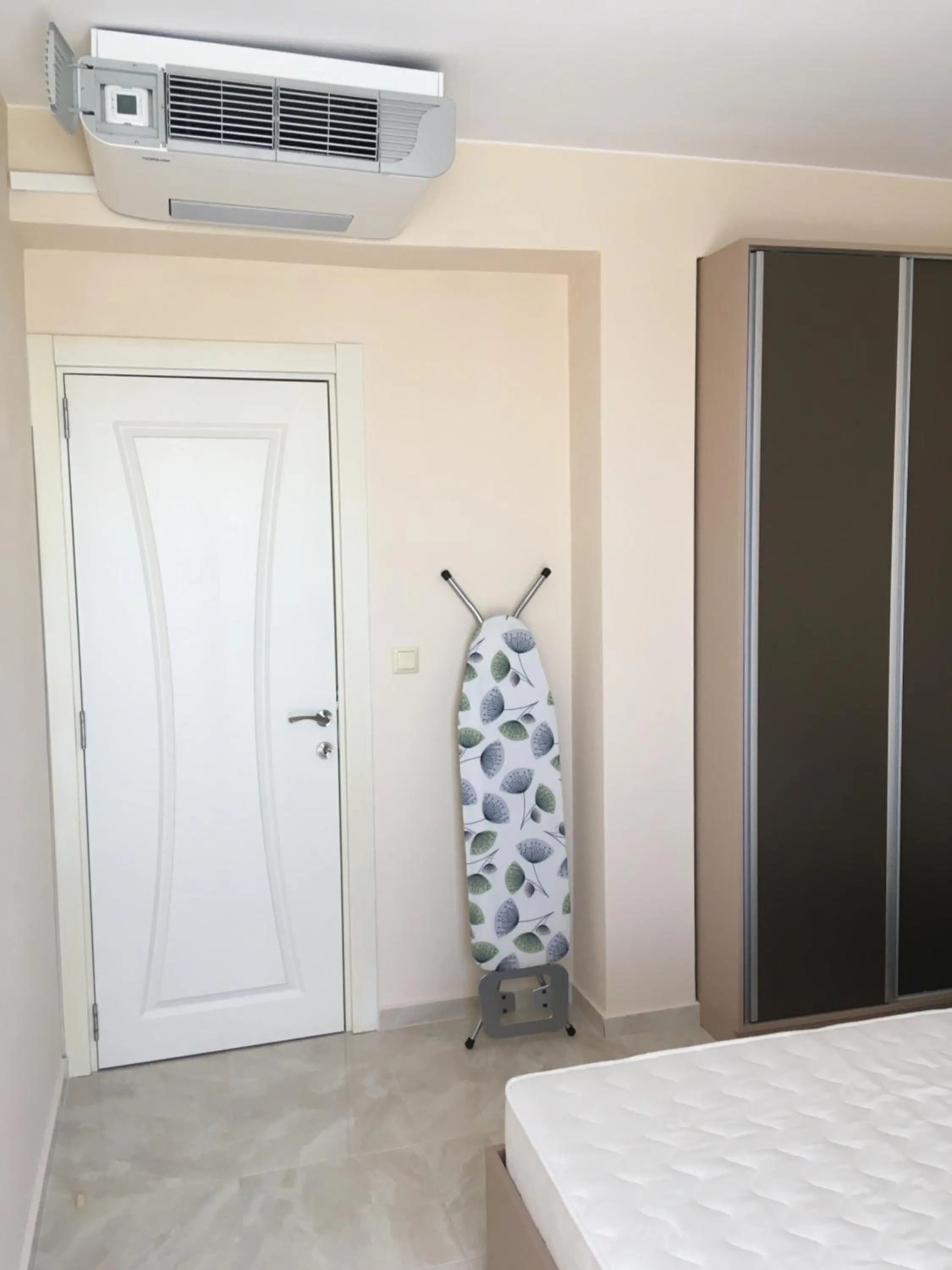 Bed in Vase Apartments