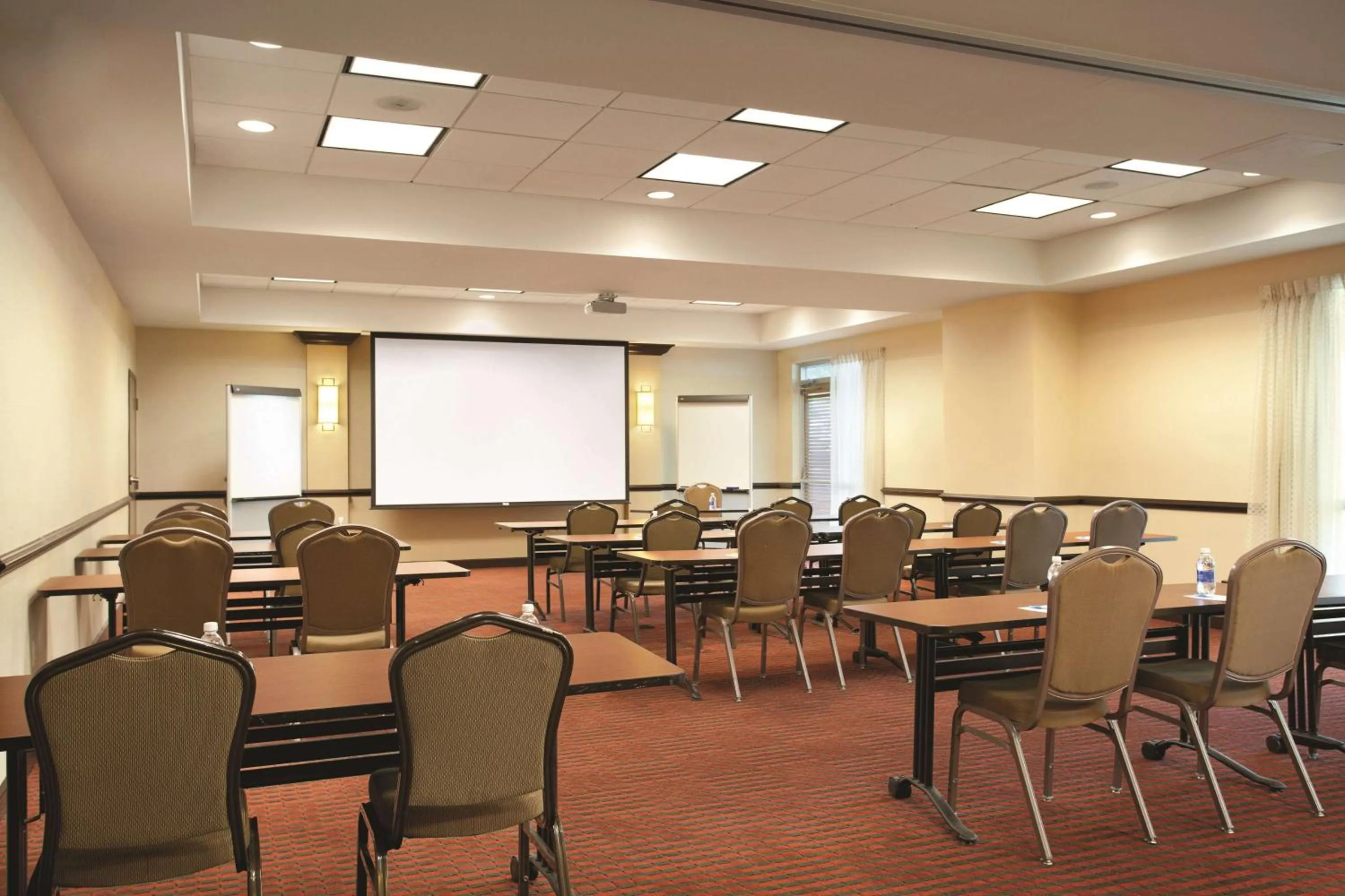 Meeting/conference room in Hyatt Select Richmond Chester