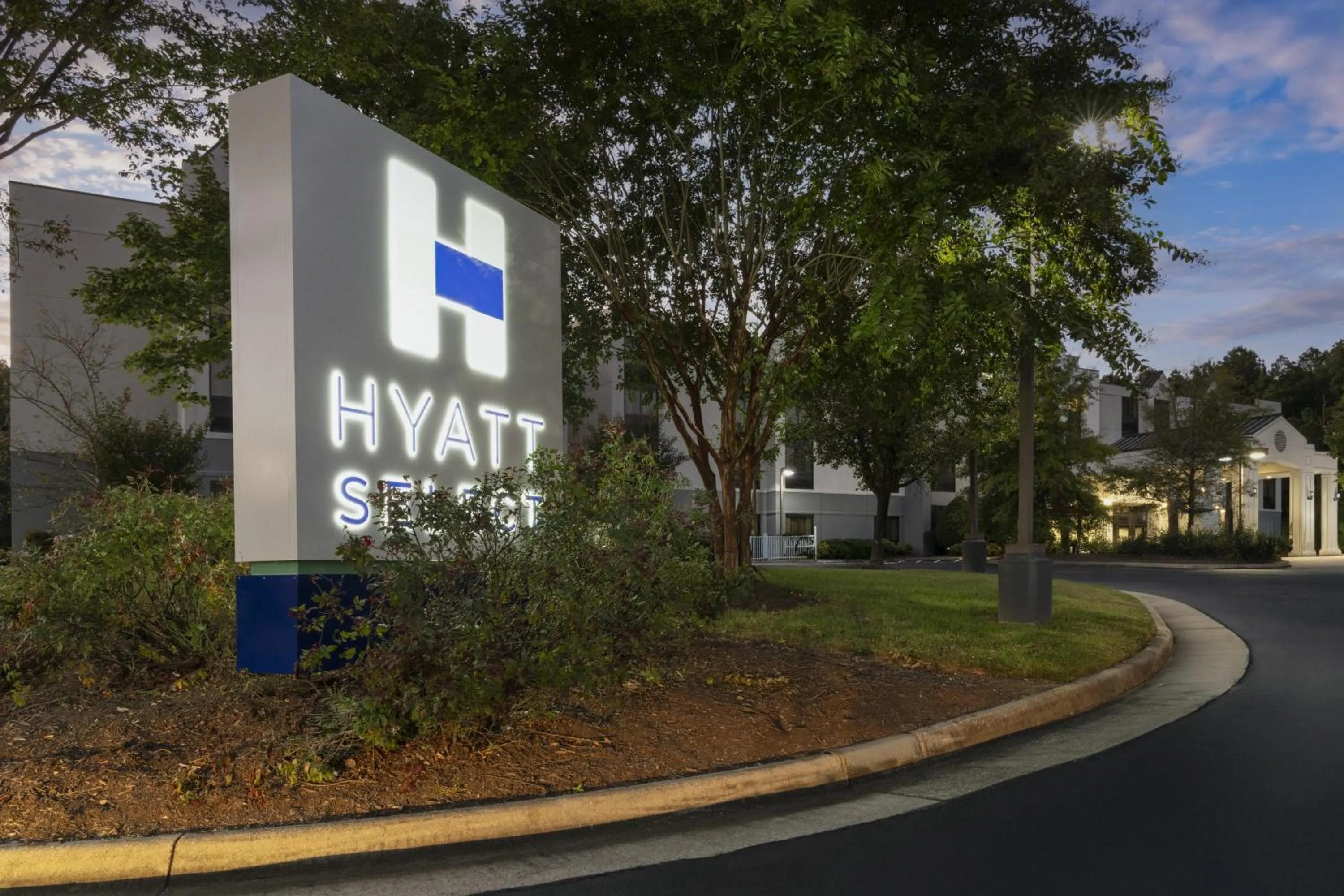 Property building in Hyatt Select Richmond Chester