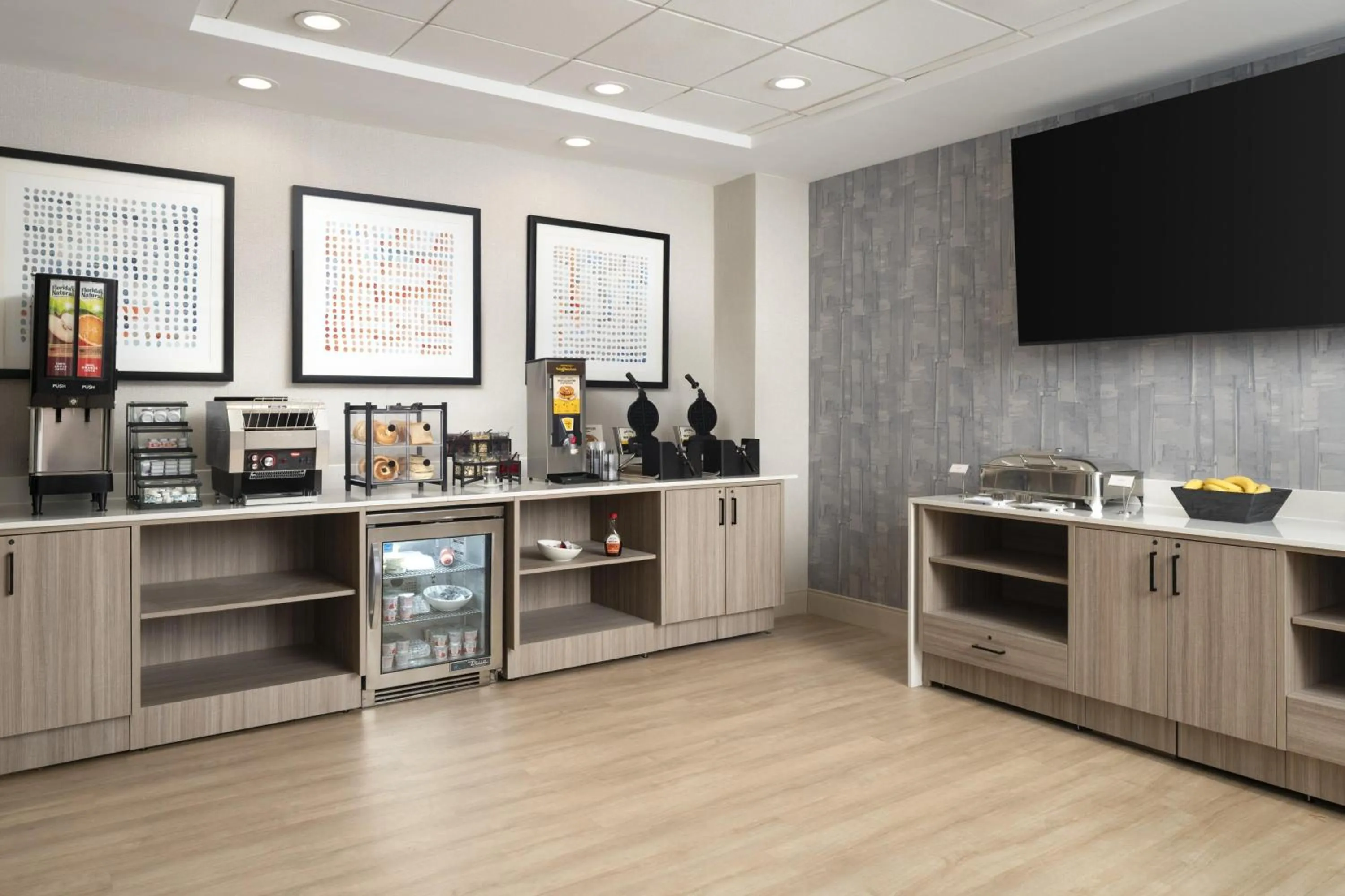 Breakfast in Hyatt Select Richmond Chester