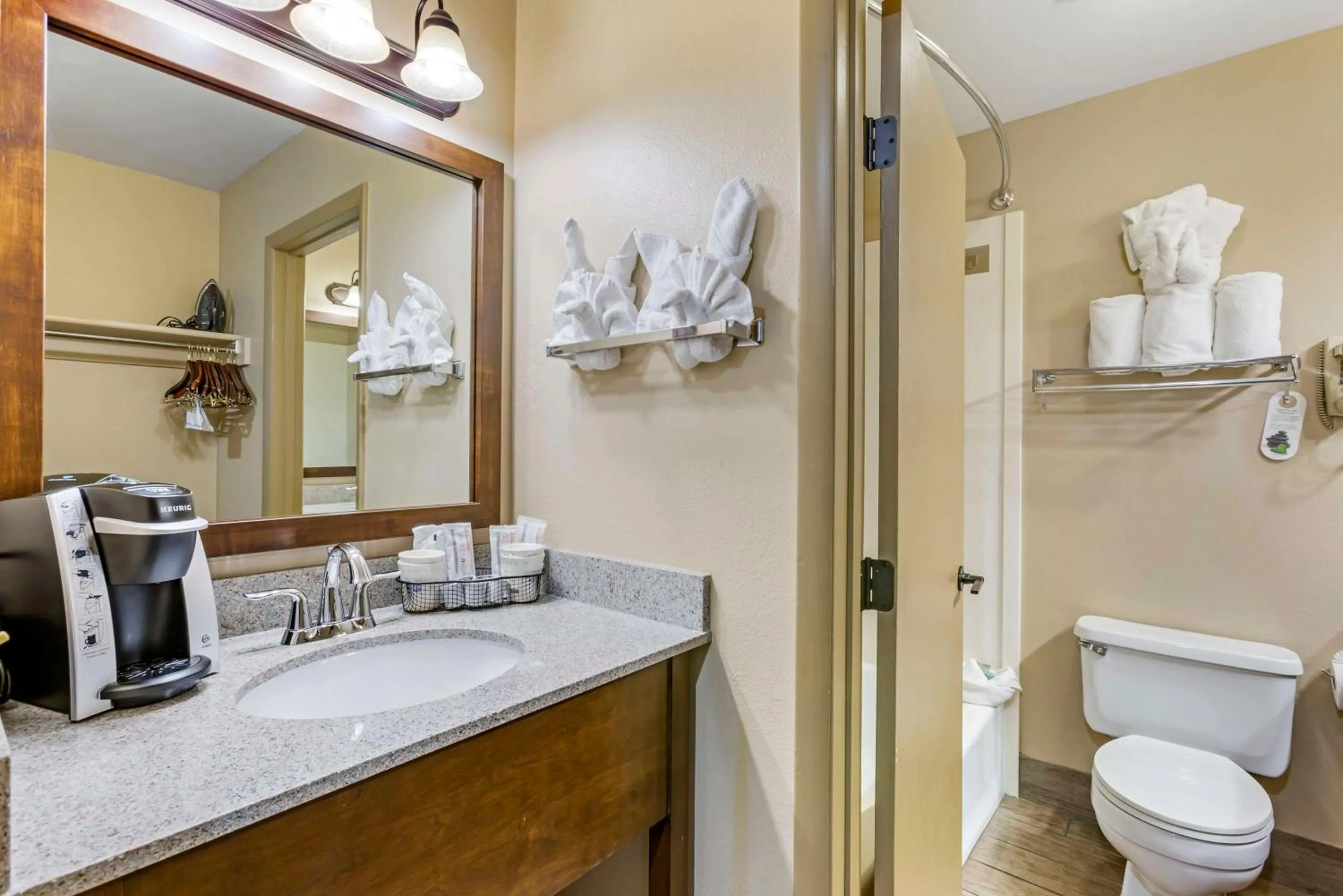 Bathroom in Best Western Sunset Inn