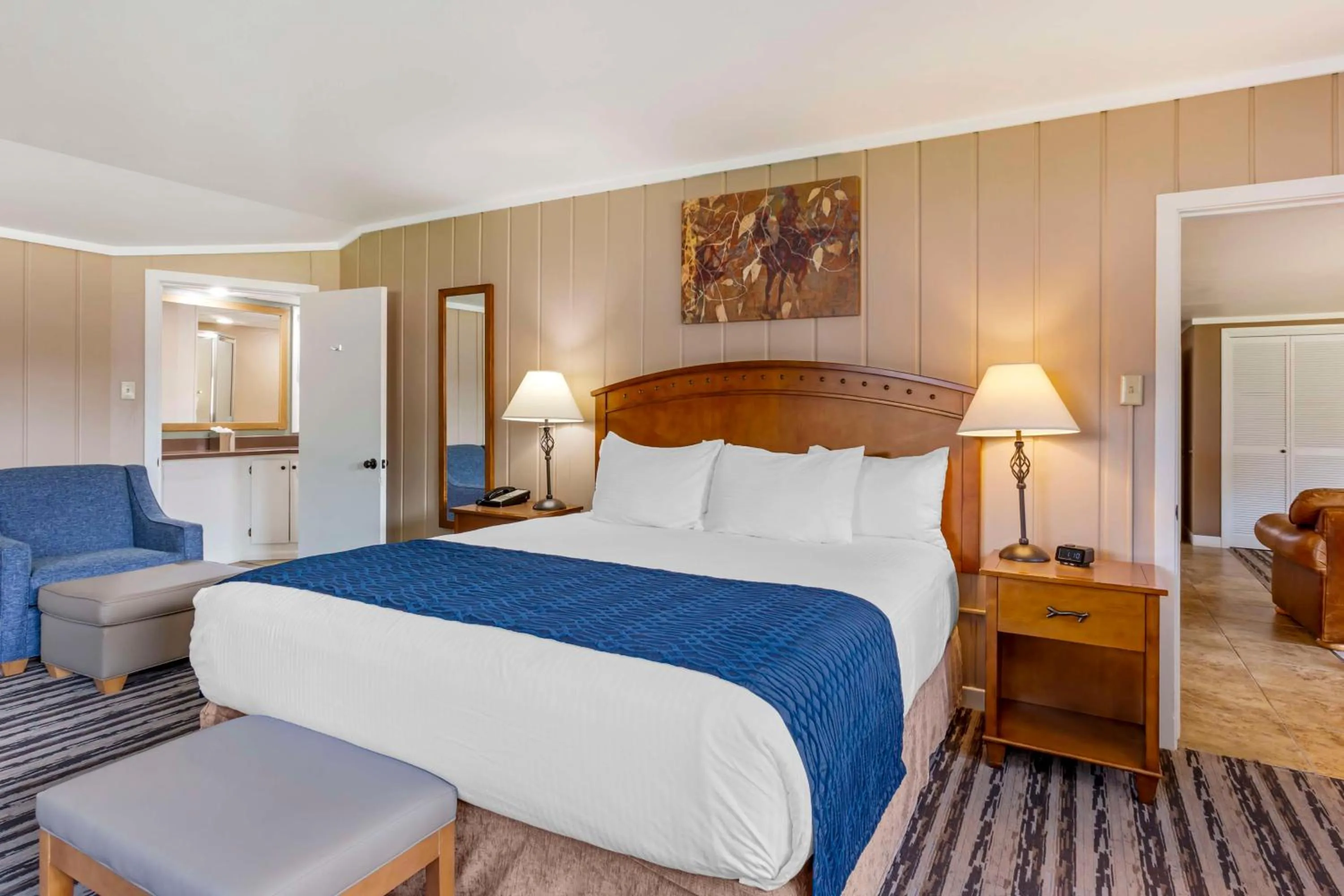 Bedroom, Bed in Best Western Sunset Inn