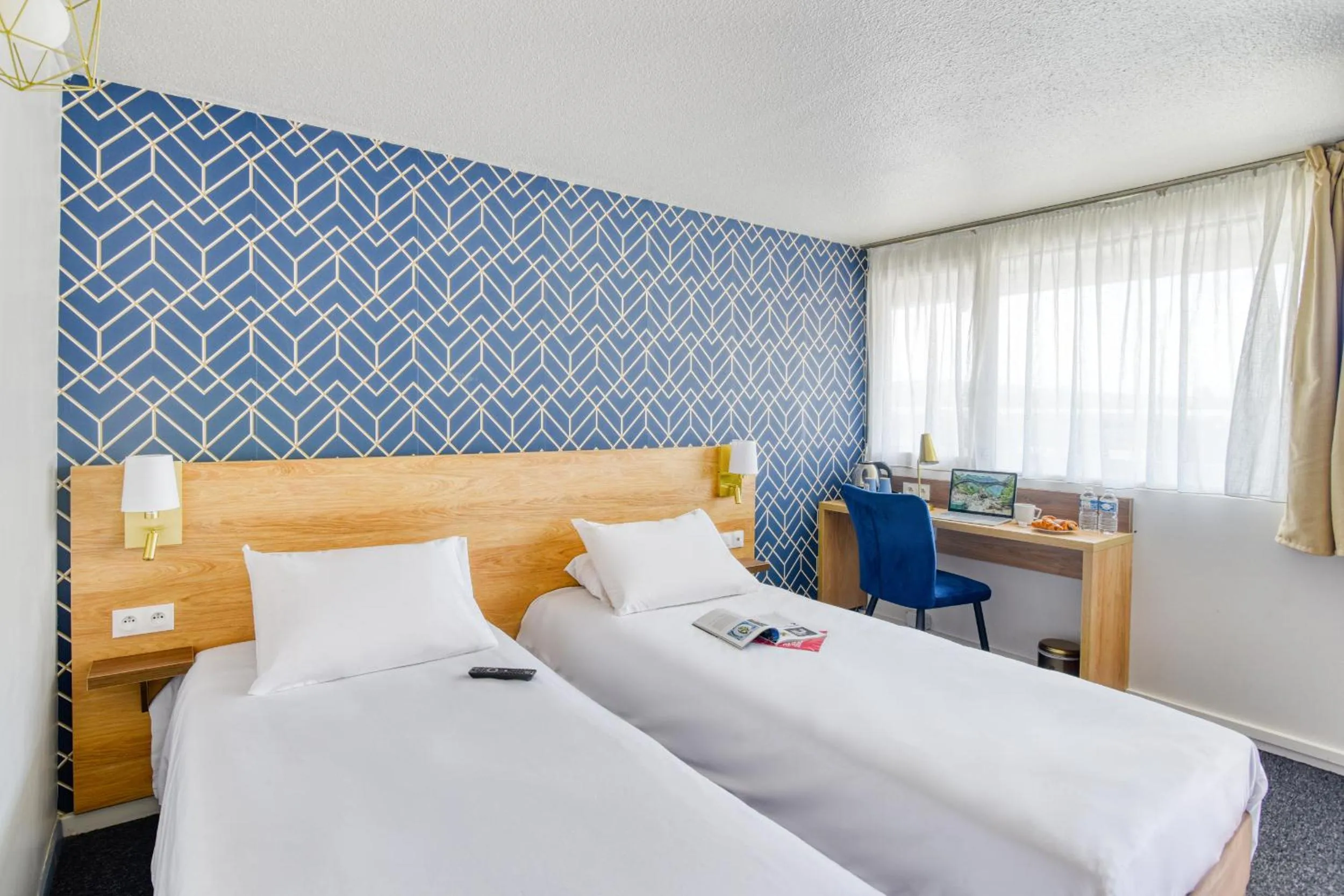 Photo of the whole room, Bed in Kyriad Montauban Sud - Albasud