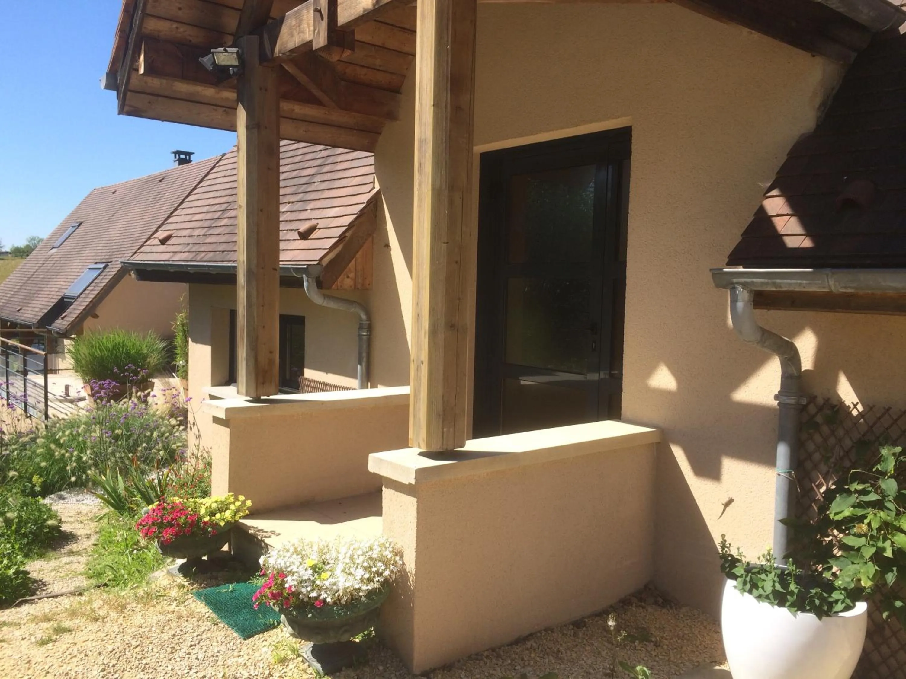 Facade/entrance in Chambre d'hôtes La Dentalie