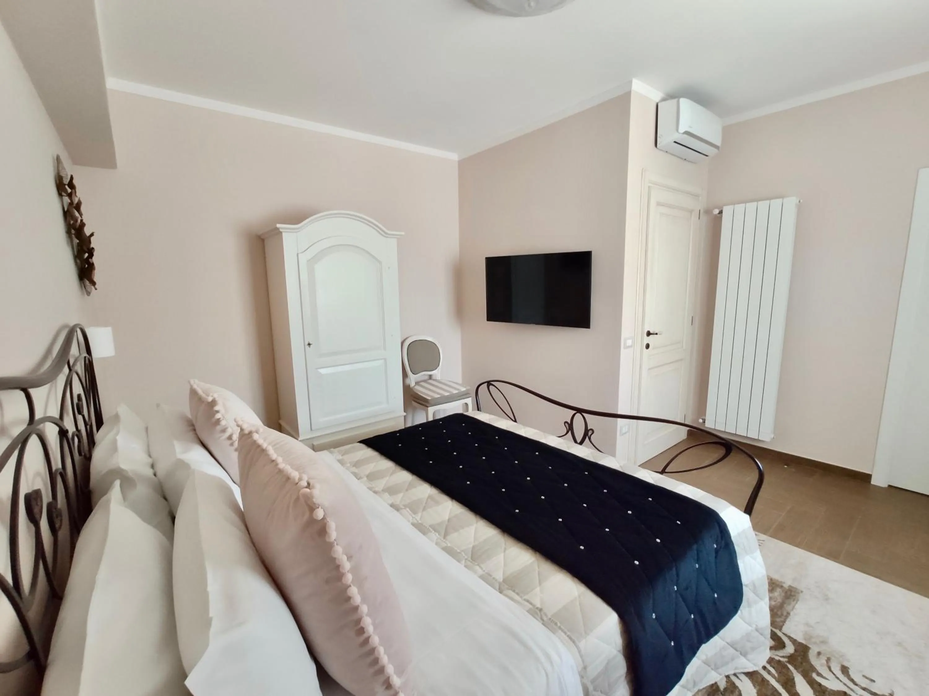 TV and multimedia, Bed in Il Castellaccio Bed & Breakfast