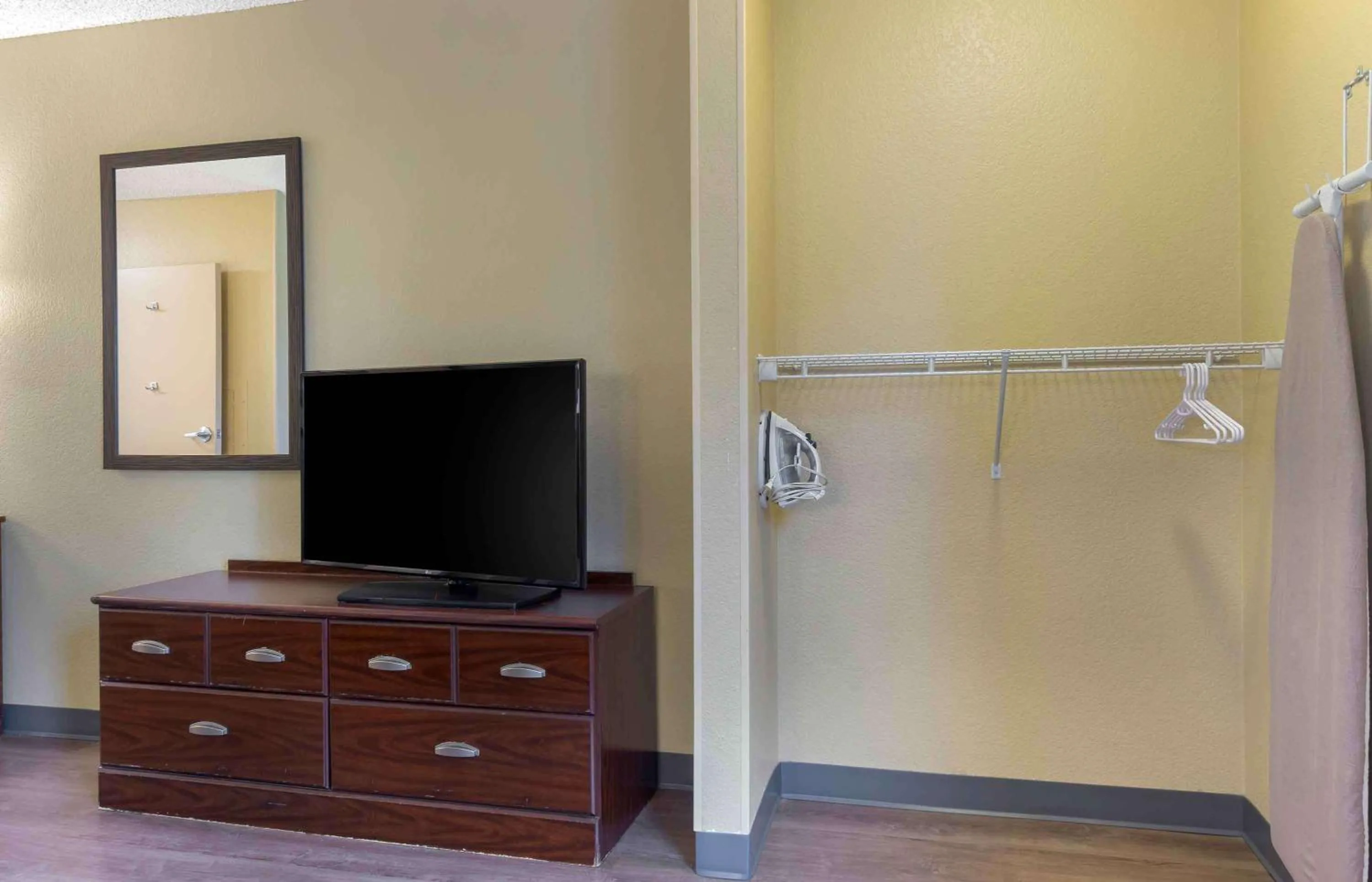 Bedroom in Extended Stay America Suites - Seattle - Kent