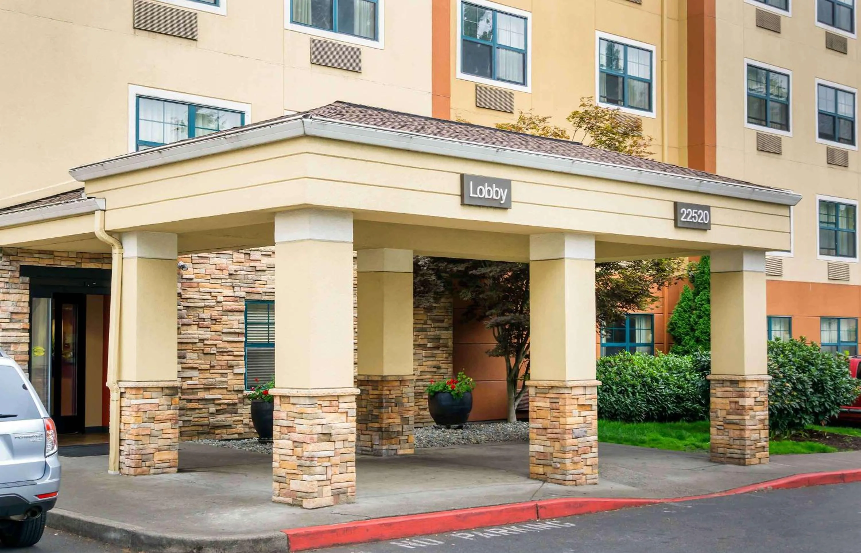 Property building in Extended Stay America Suites - Seattle - Kent