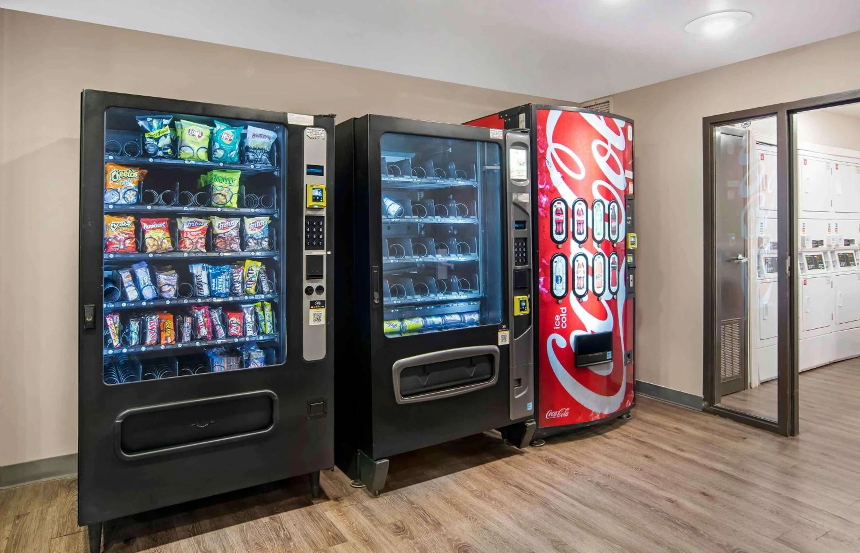 Property building in Extended Stay America Select Suites - Mobile - Daphne